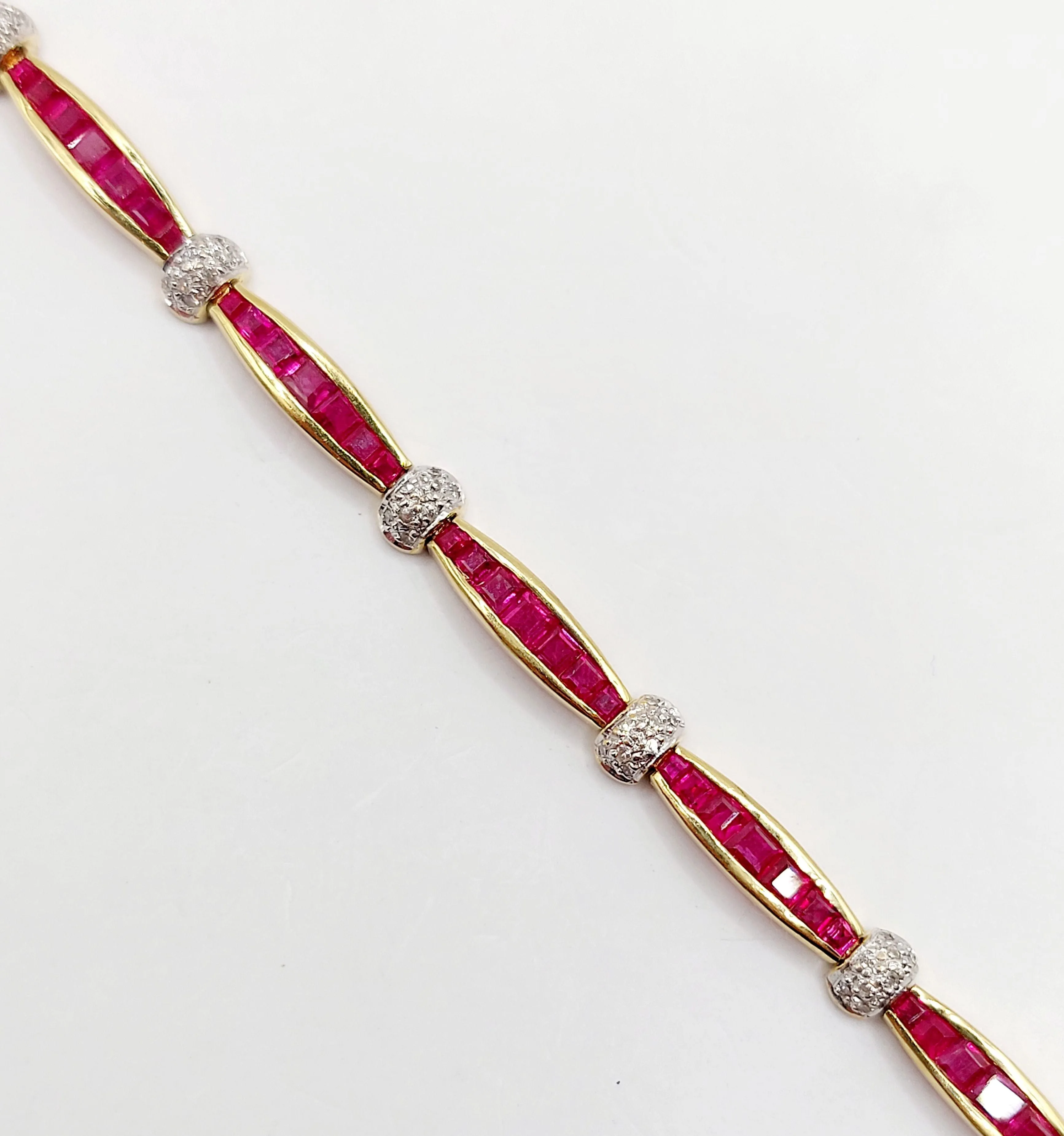 Bracelet Art déco or jaune, rubis calibrés synthétiques et diamants sold by 58 Facettes product image thumbnail 5