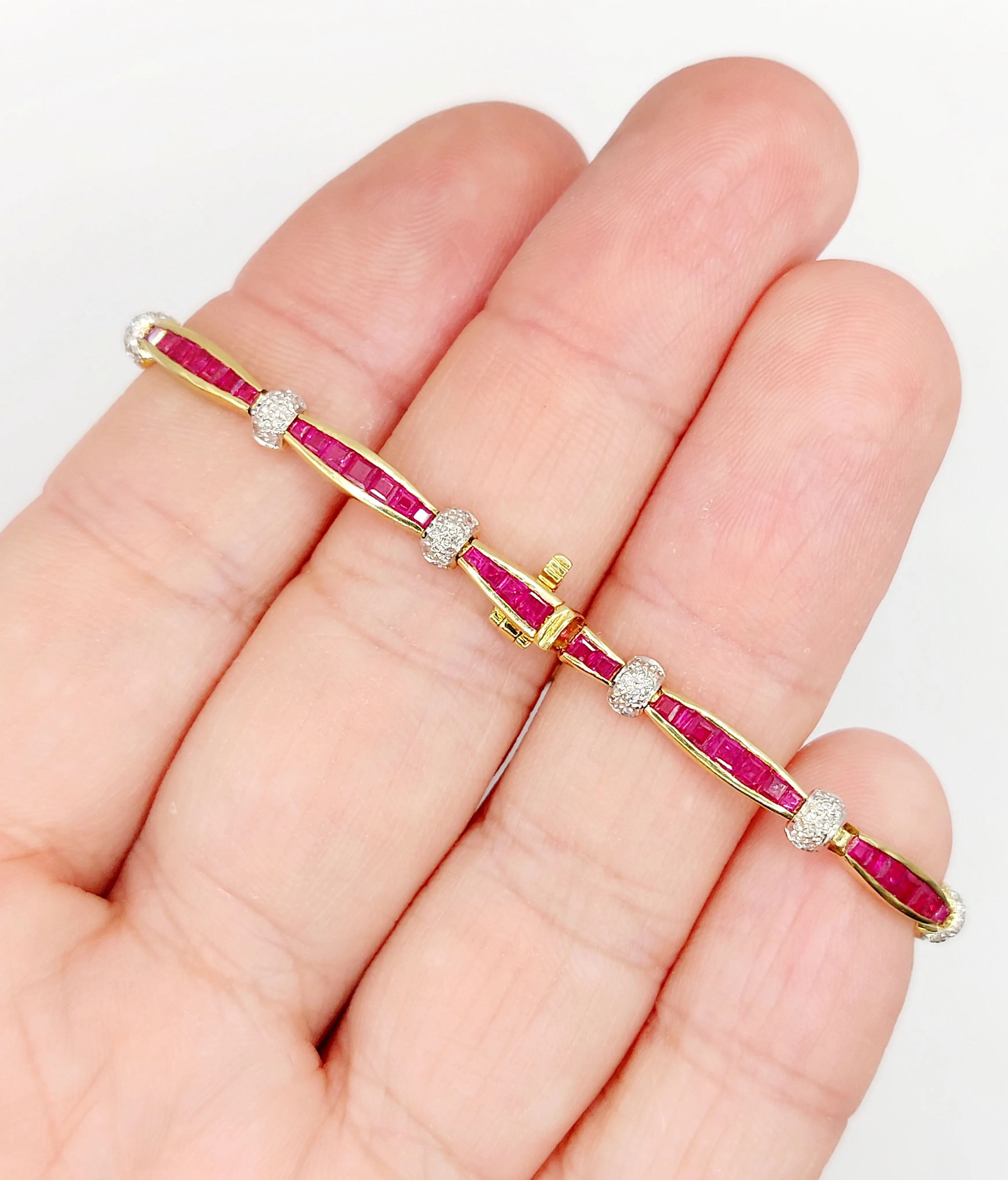 Bracelet Art déco or jaune, rubis calibrés synthétiques et diamants sold by 58 Facettes product image thumbnail 2