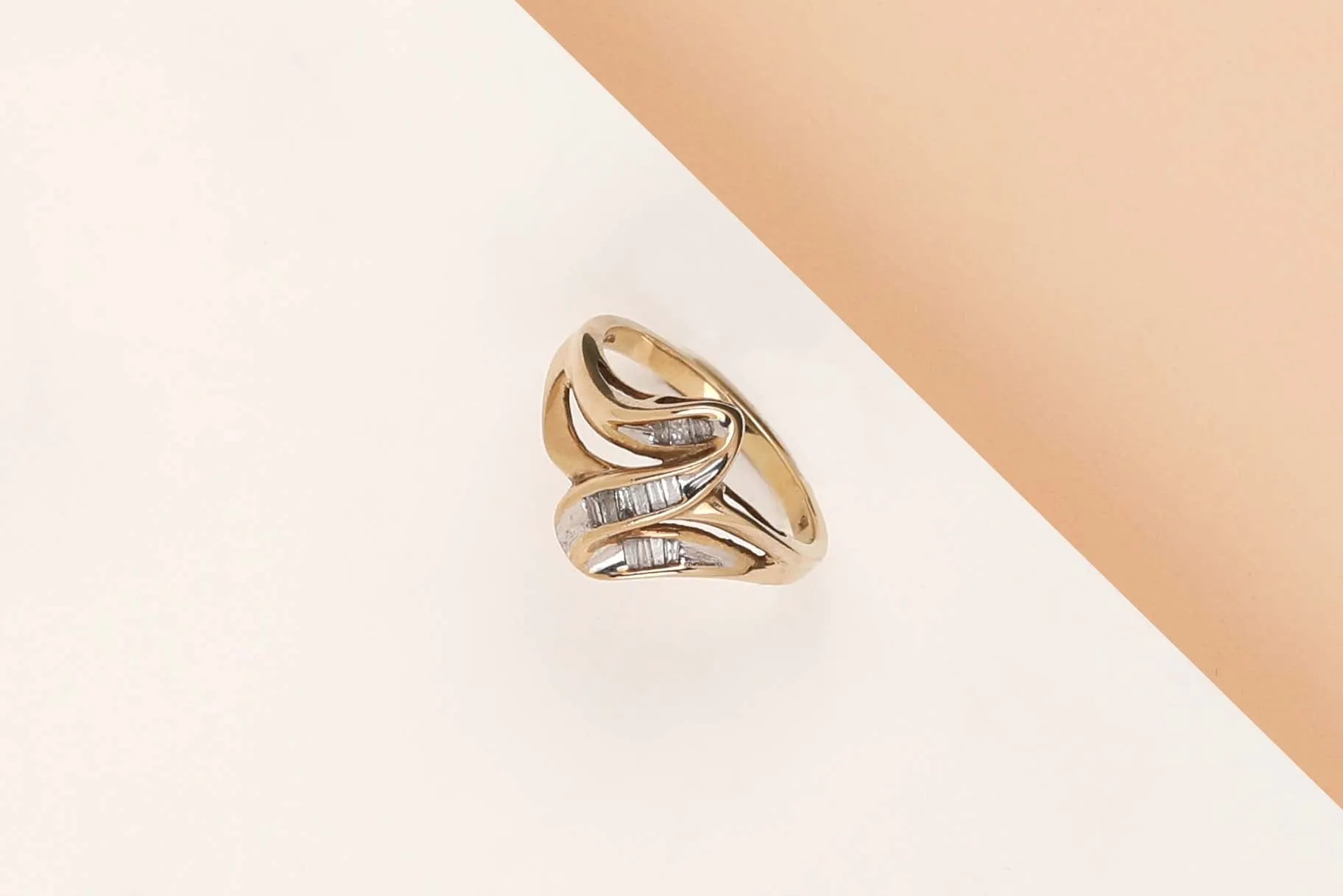 Bague en or jaune - Diamants baguette sold by 58 Facettes