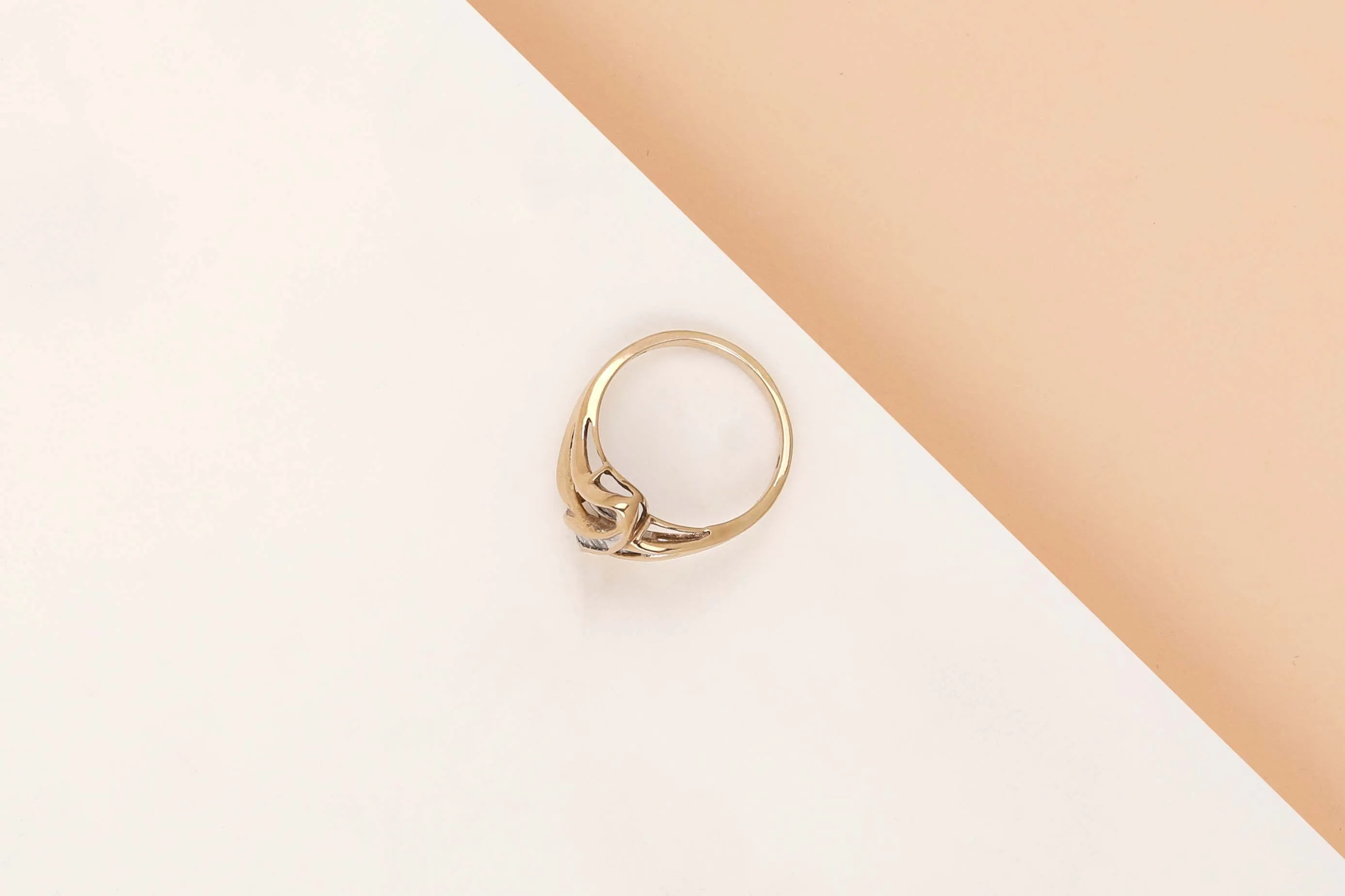 Bague en or jaune - Diamants baguette sold by 58 Facettes product image thumbnail 3