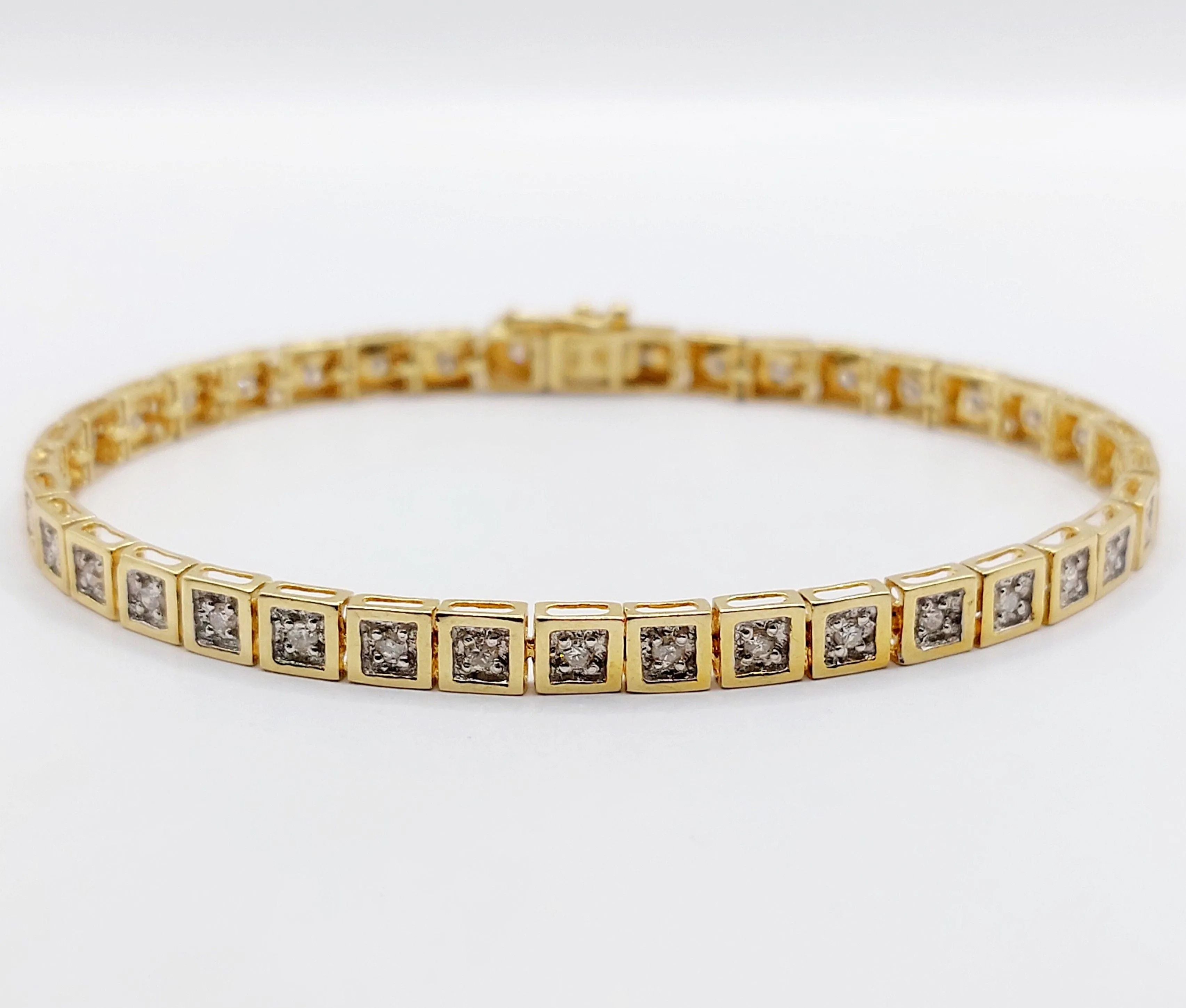 Bracelet tennis vintage or jaune et platine et diamant art déco sold by 58 Facettes