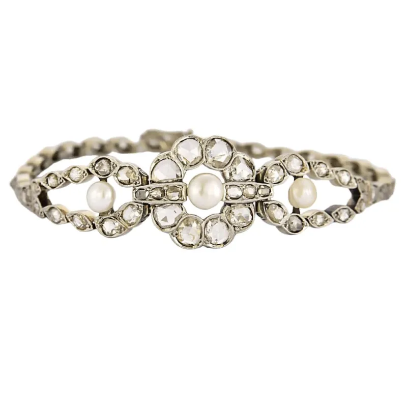 Bracelet en or blanc, perles et diamants sold by 58 Facettes