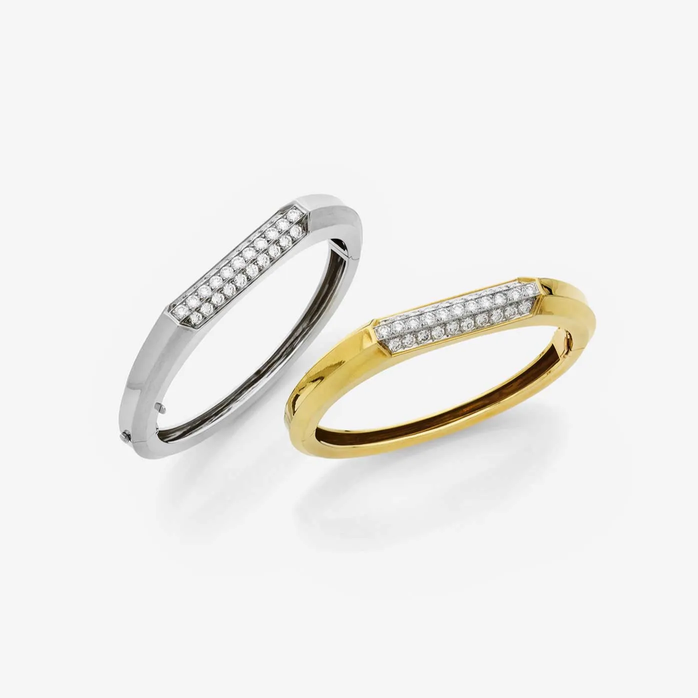 Piaget - Bracelets en or à triple rangée de diamants sold by 58 Facettes