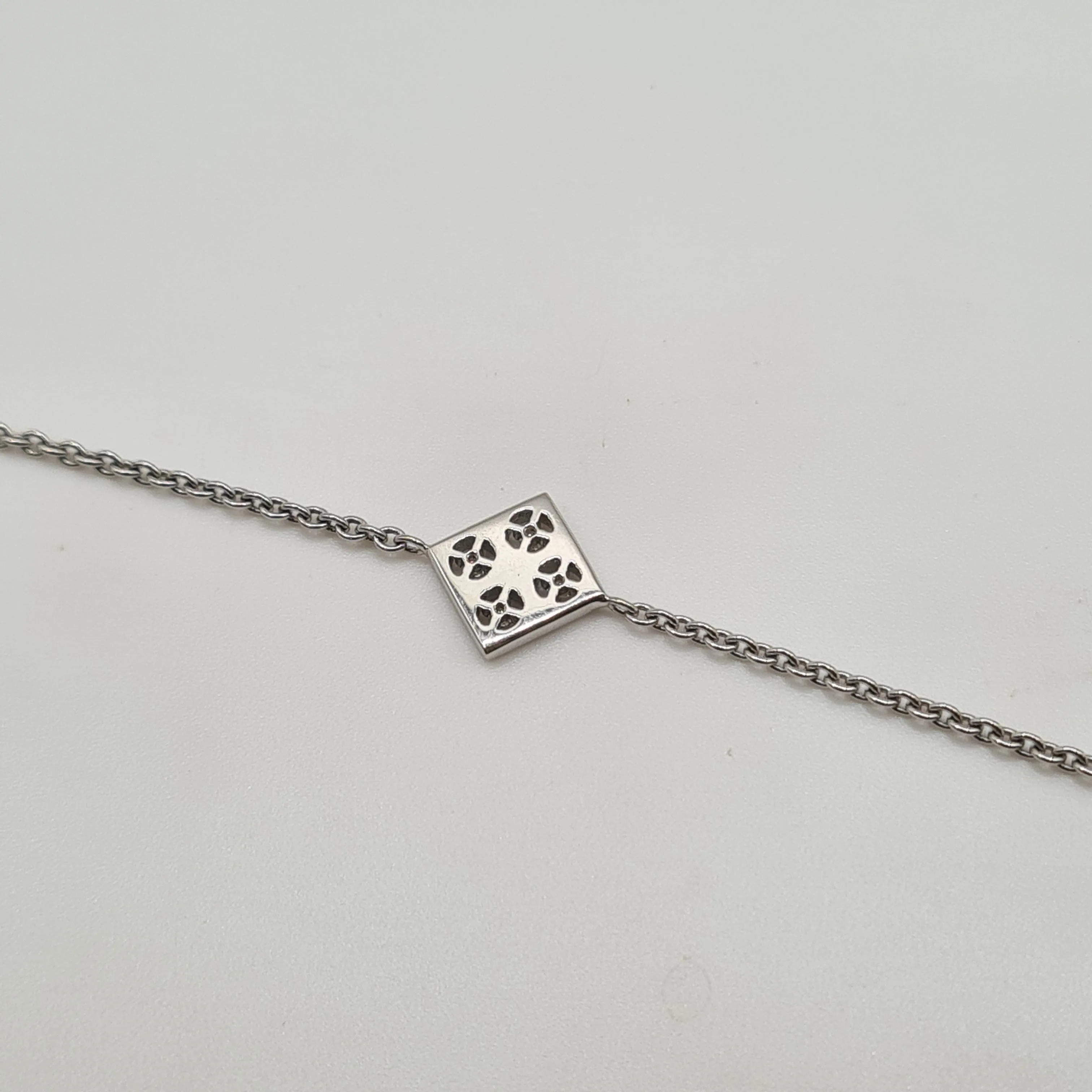 Bracelet carré or blanc serti de diamants sold by 58 Facettes product image thumbnail 4