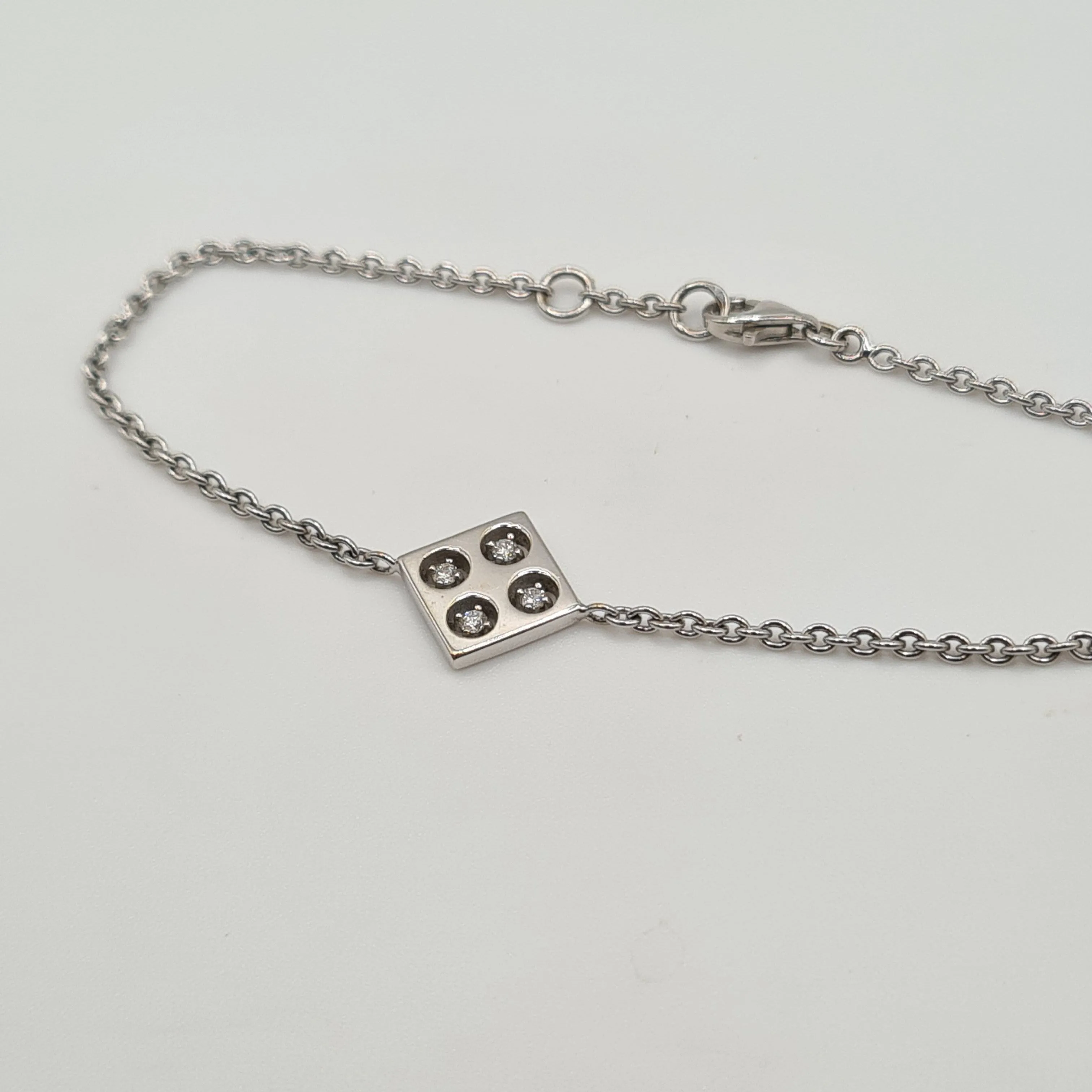 Bracelet carré or blanc serti de diamants sold by 58 Facettes product image thumbnail 3