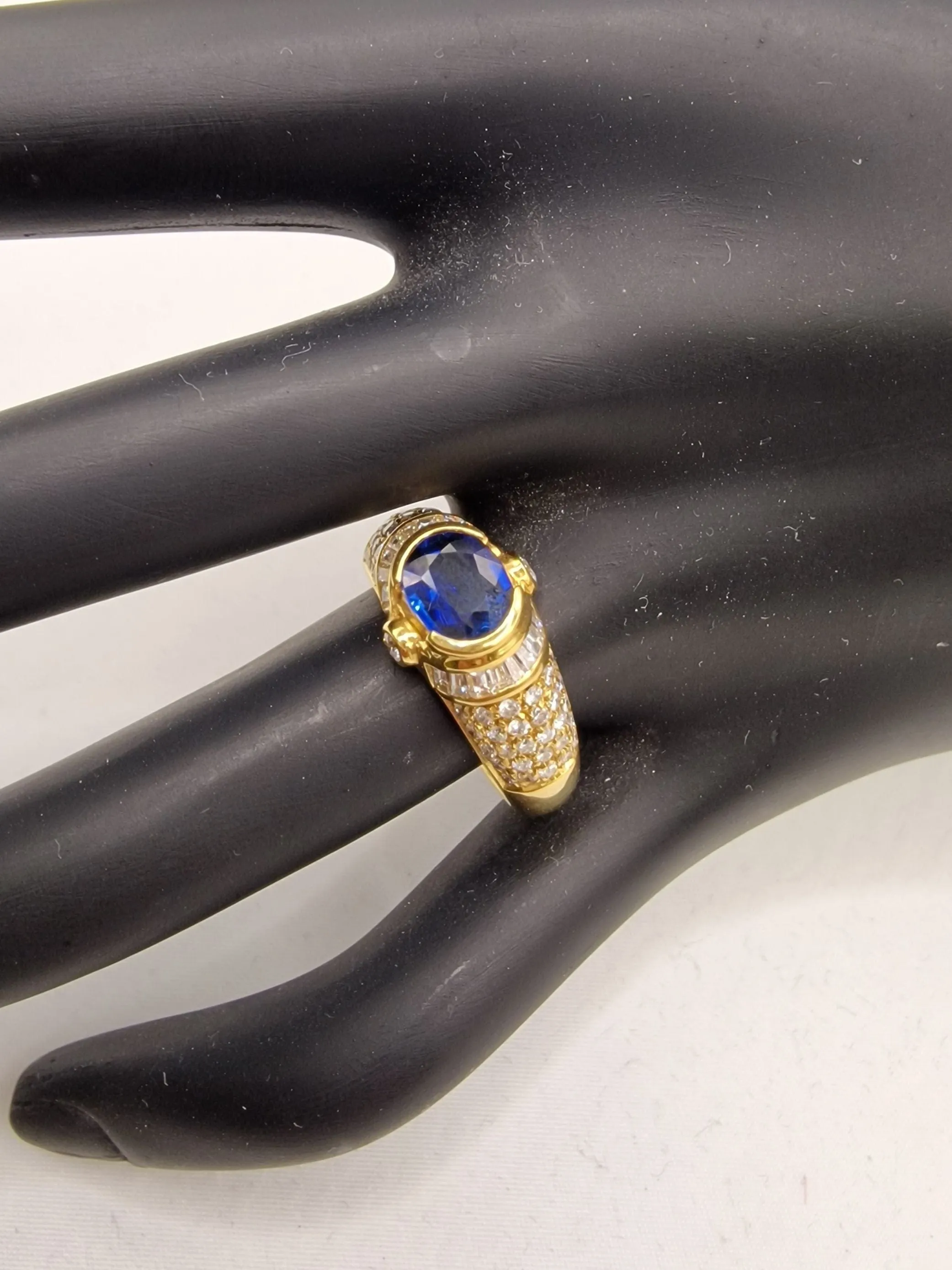 Bague vintage style trombino en or jaune 18 carats, saphir et diamants sold by 58 Facettes product image thumbnail 4