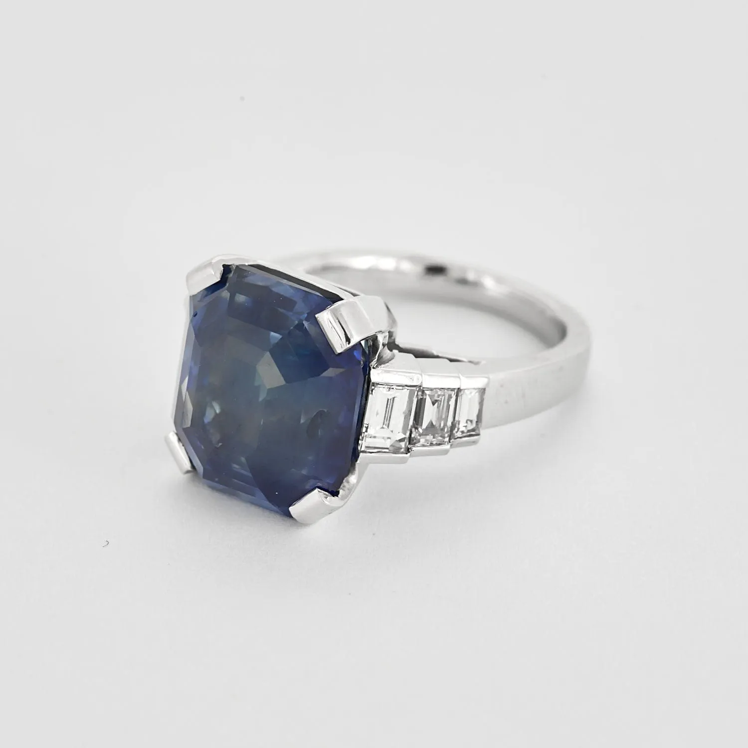 Bague en or blanc et saphir sold by 58 Facettes product image thumbnail 3