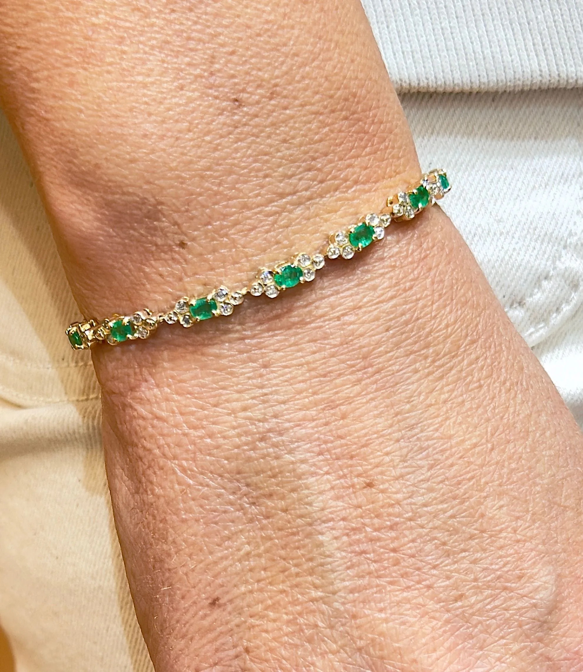 Bracelet or jaune émeraude et diamants sold by 58 Facettes product image thumbnail 2