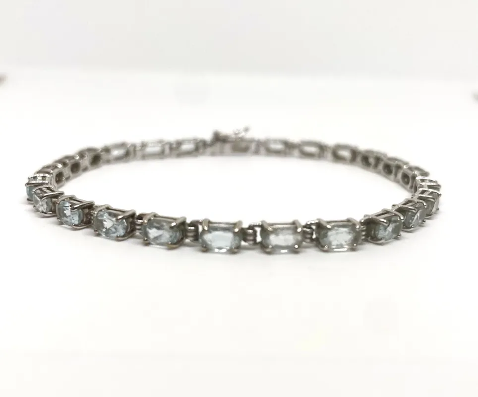 Bracelet en or gris rivière de topazes sold by 58 Facettes