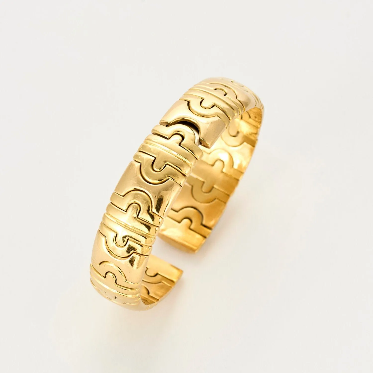 Bracelet jonc ouvert en or jaune sold by 58 Facettes product image thumbnail 4