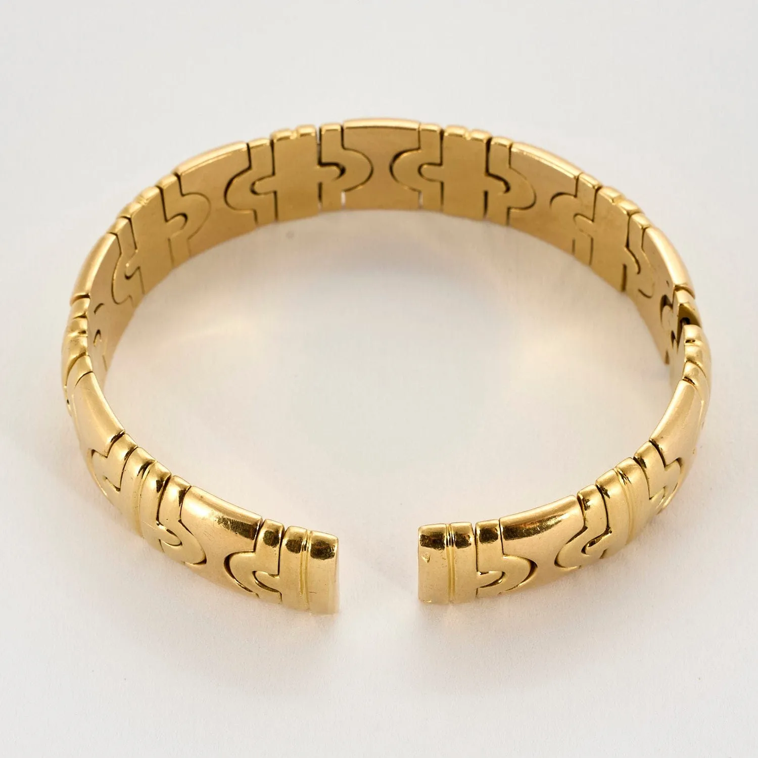 Bracelet jonc ouvert en or jaune sold by 58 Facettes product image thumbnail 5