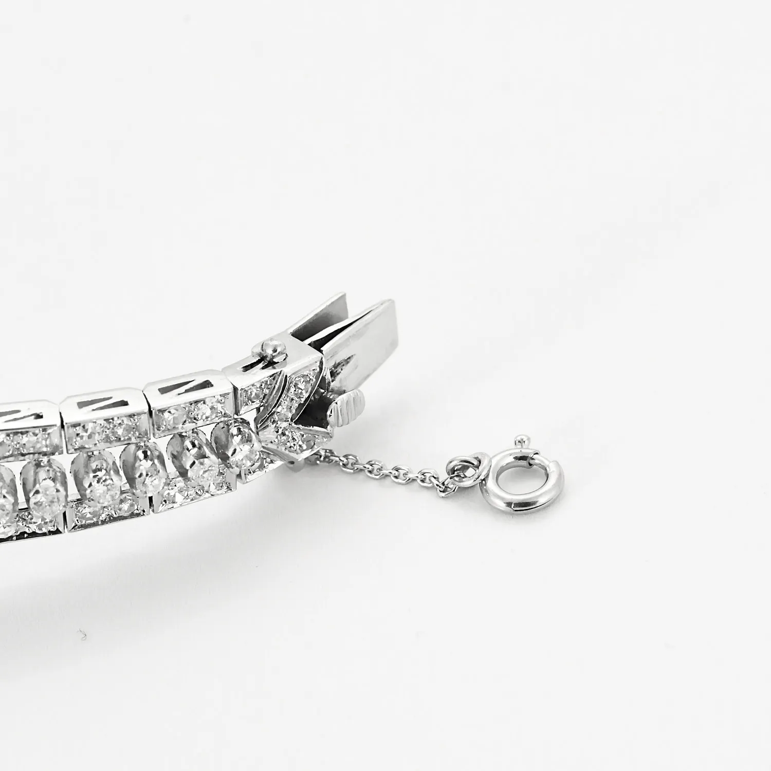 Bracelet manchette articulé Rétro en platine et diamants sold by 58 Facettes product image thumbnail 5