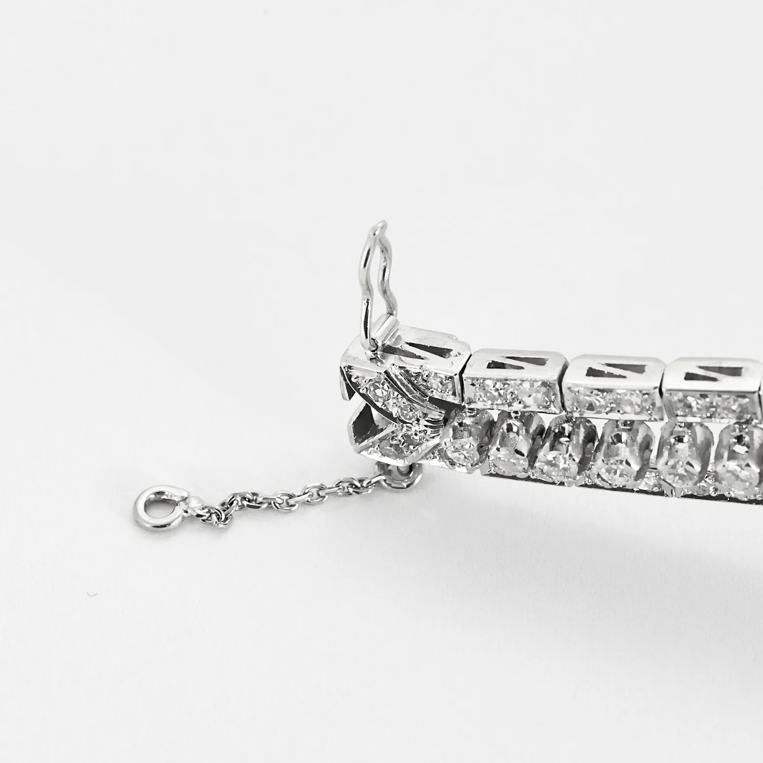Bracelet manchette articulé Rétro en platine et diamants sold by 58 Facettes product image thumbnail 4