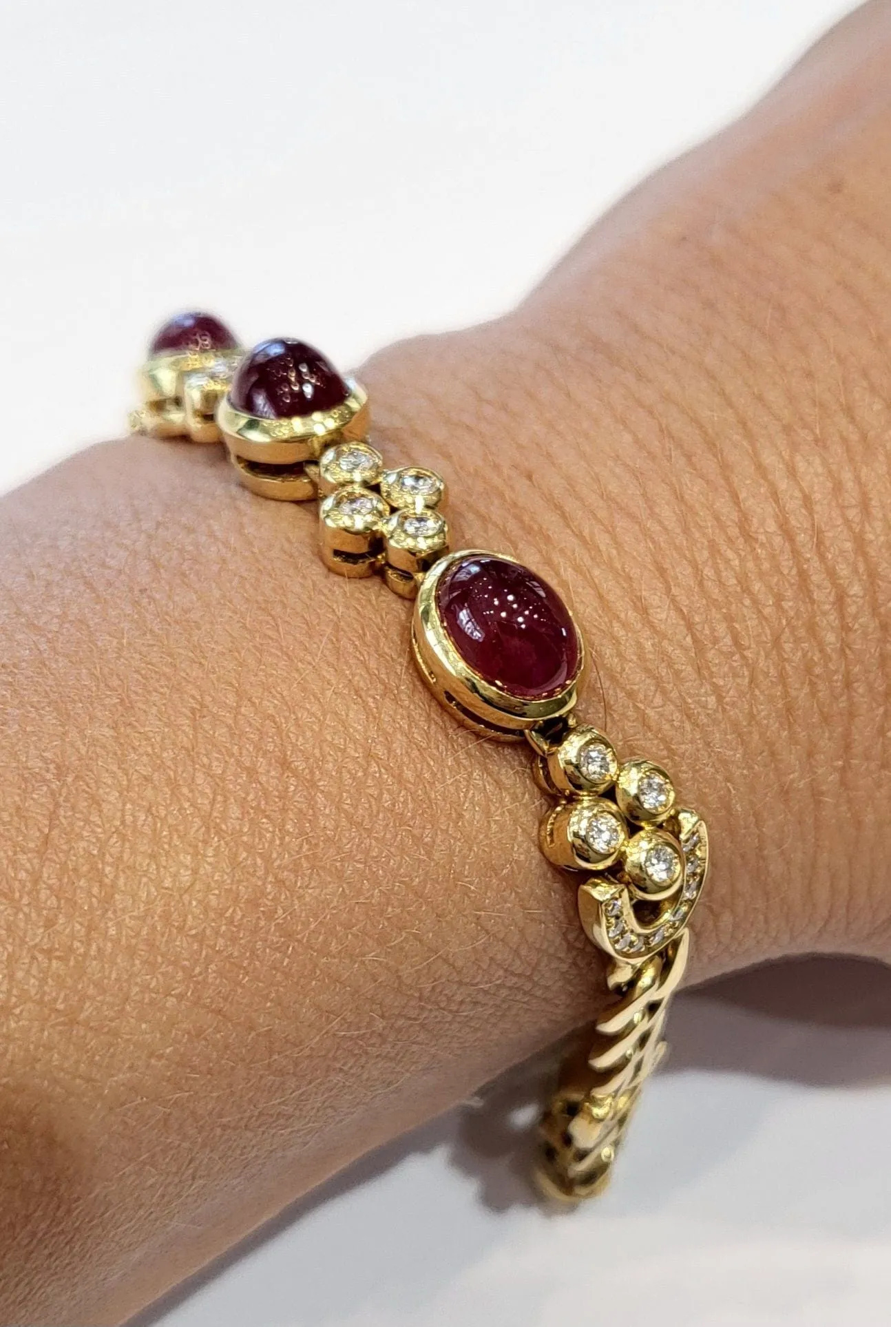 Bracelet Rubis cabochons et diamants sold by 58 Facettes product image thumbnail 4