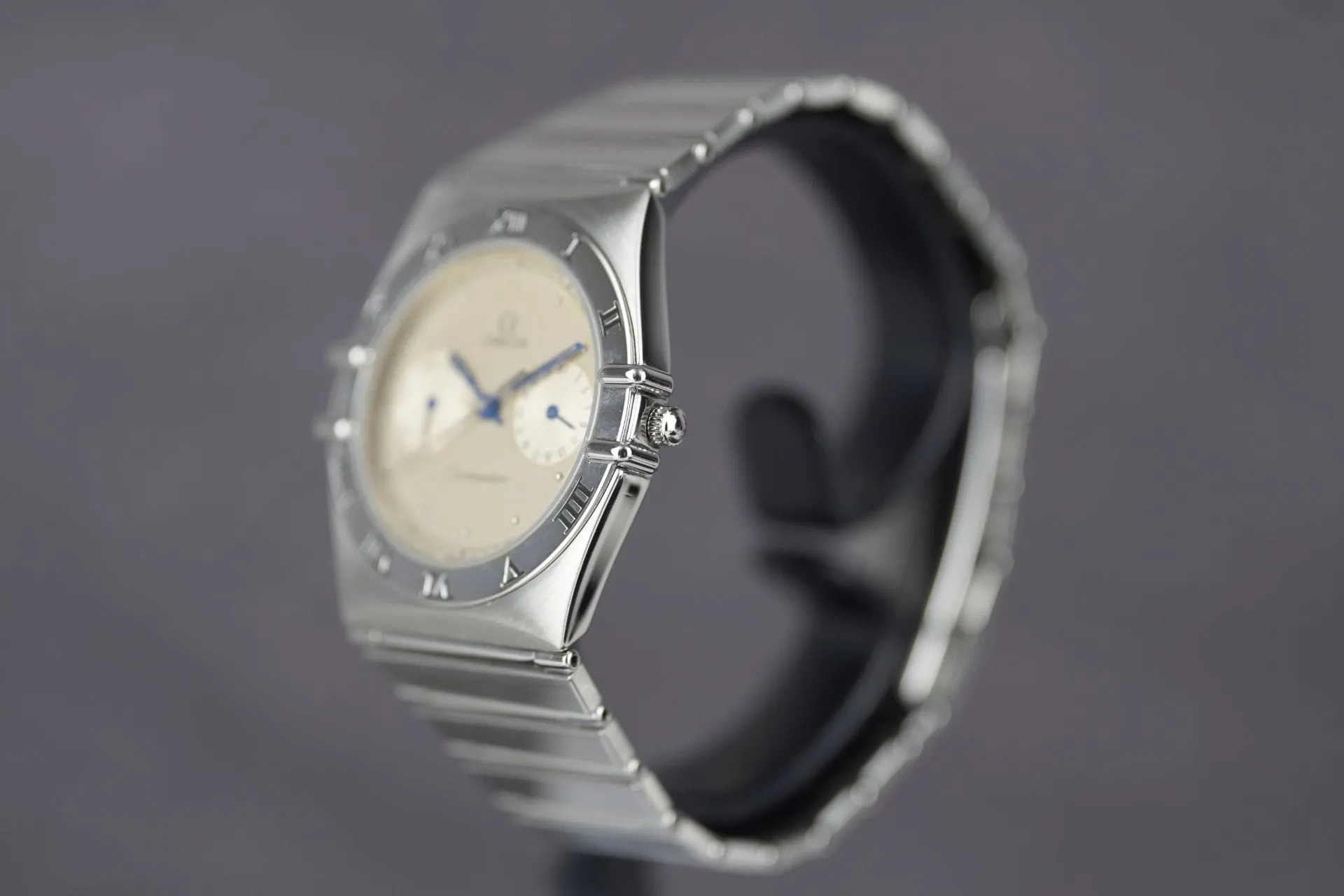 Omega Constellation 396.1070 sold by 58 Facettes product image thumbnail 2