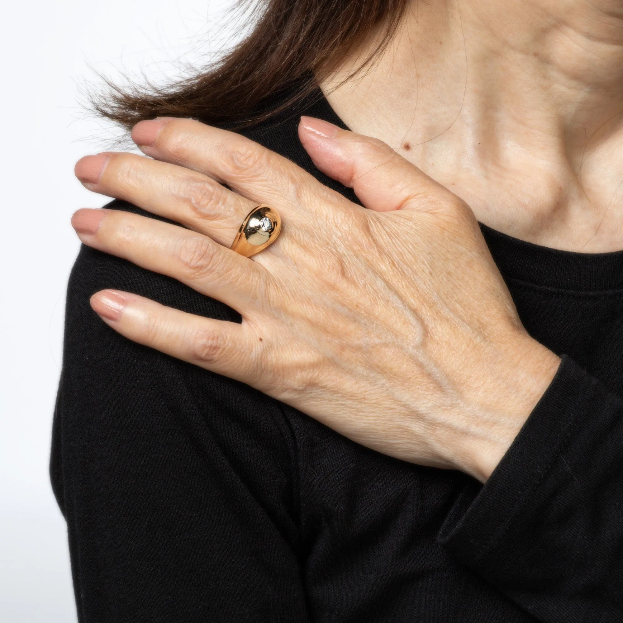 Chevalière vintage en or jaune avec diamants, 1944 sold by 58 Facettes product image thumbnail 2