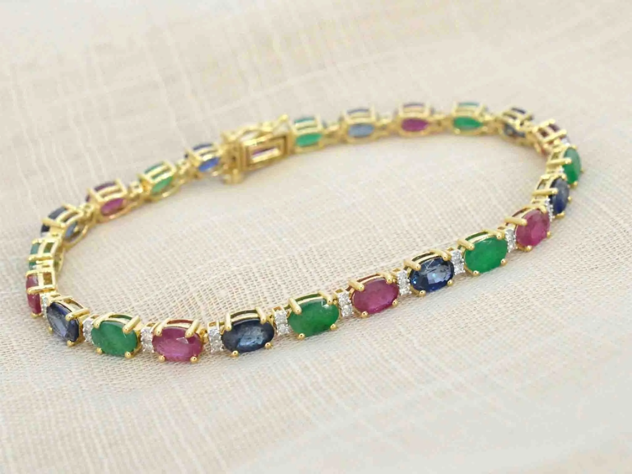 Bracelet tennis en or avec diamants, saphir, rubis et émeraude sold by 58 Facettes product image thumbnail 4