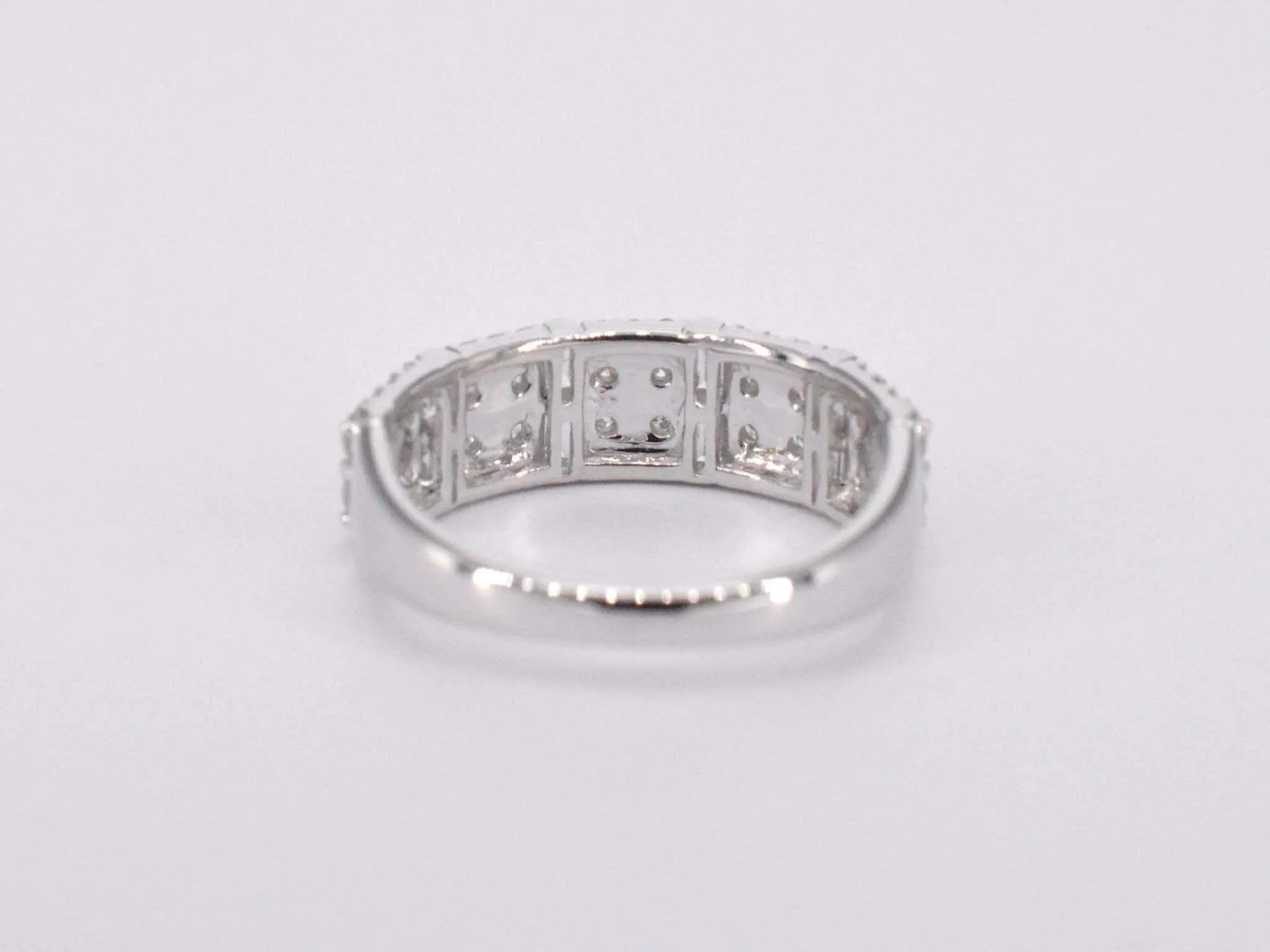 Bague en or blanc avec diamants sold by 58 Facettes product image thumbnail 4