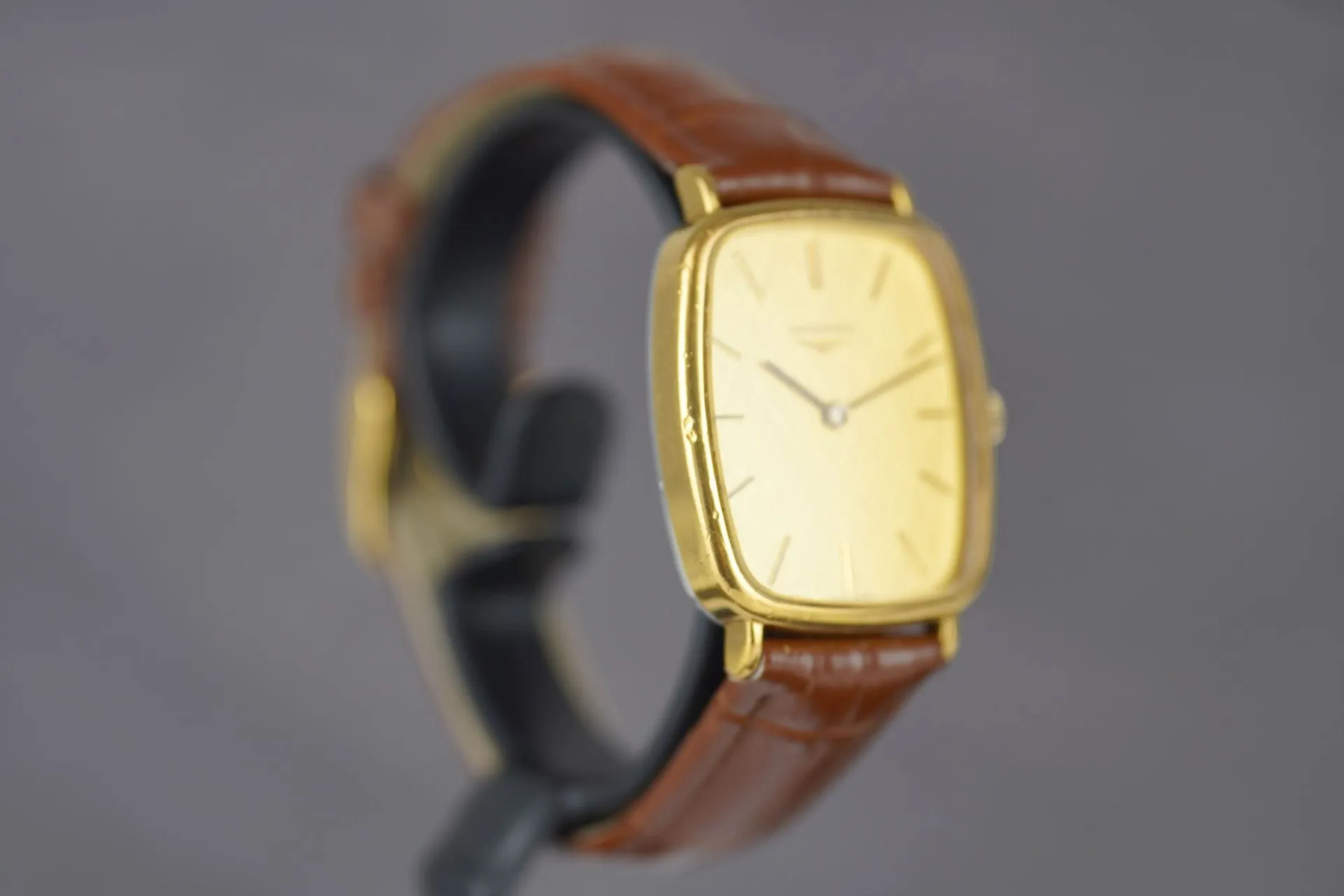 Longines - Montre "Tonneau" 847 4154 sold by 58 Facettes product image thumbnail 4