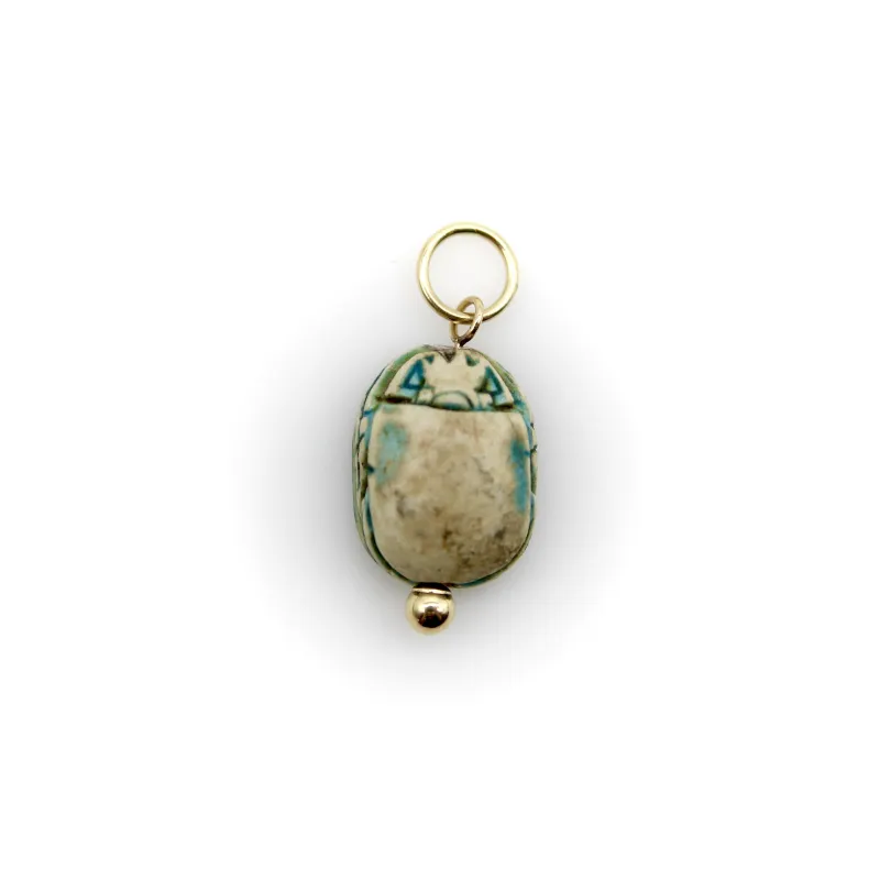 Pendentif scarabée en faïence turquoise de style néo-égyptien avec monture en or jaune sold by 58 Facettes