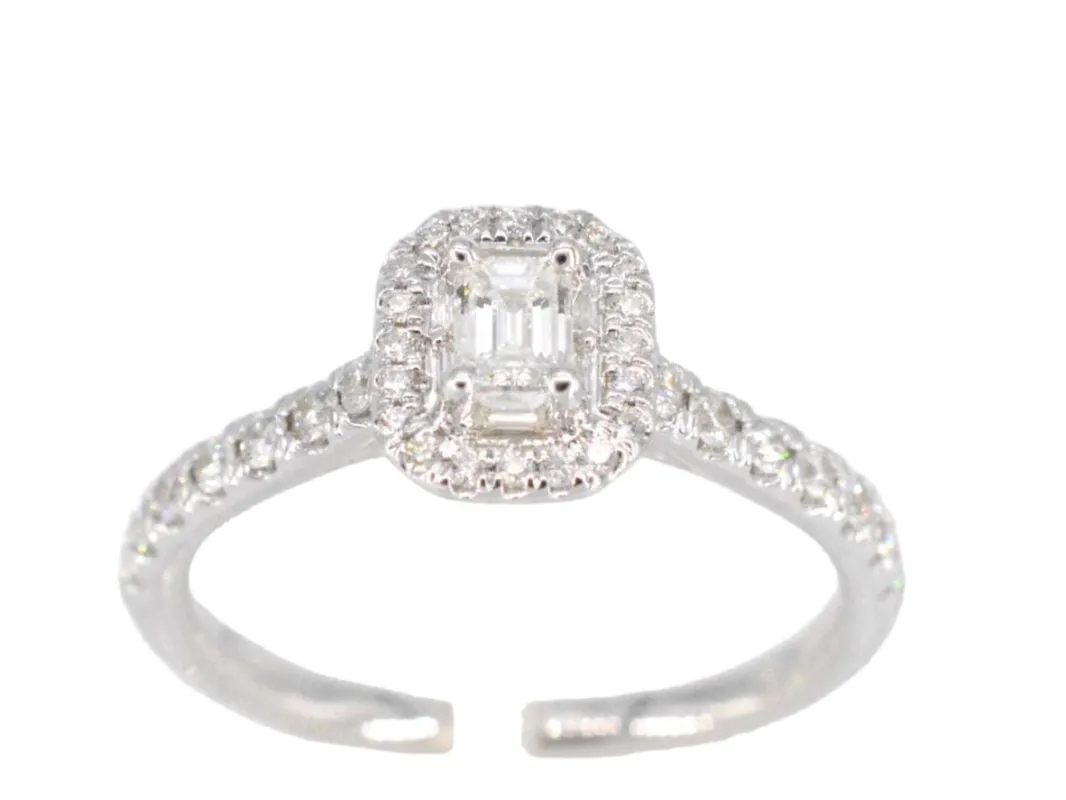 Bague entourage en or blanc avec diamants taille brillant et baguette sold by 58 Facettes