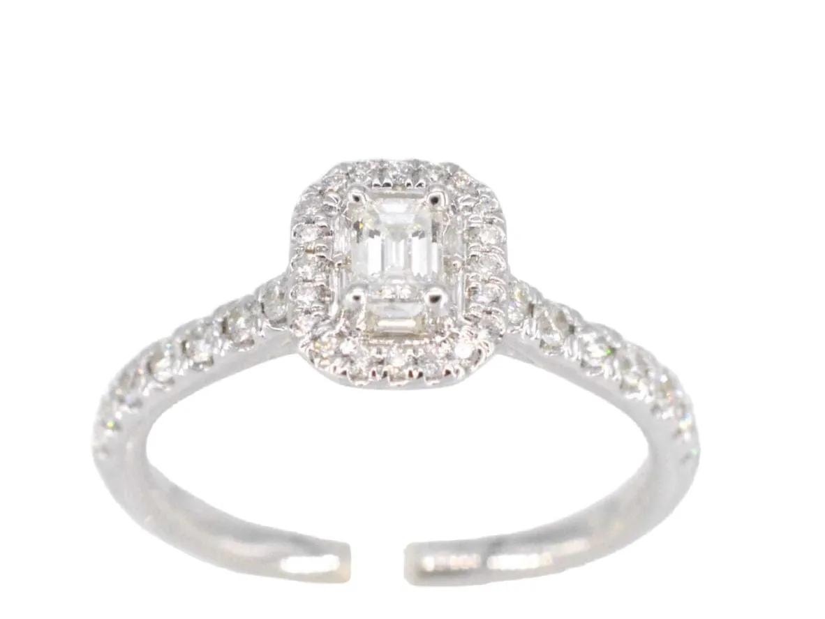 Bague entourage en or blanc avec diamants taille brillant et baguette sold by 58 Facettes