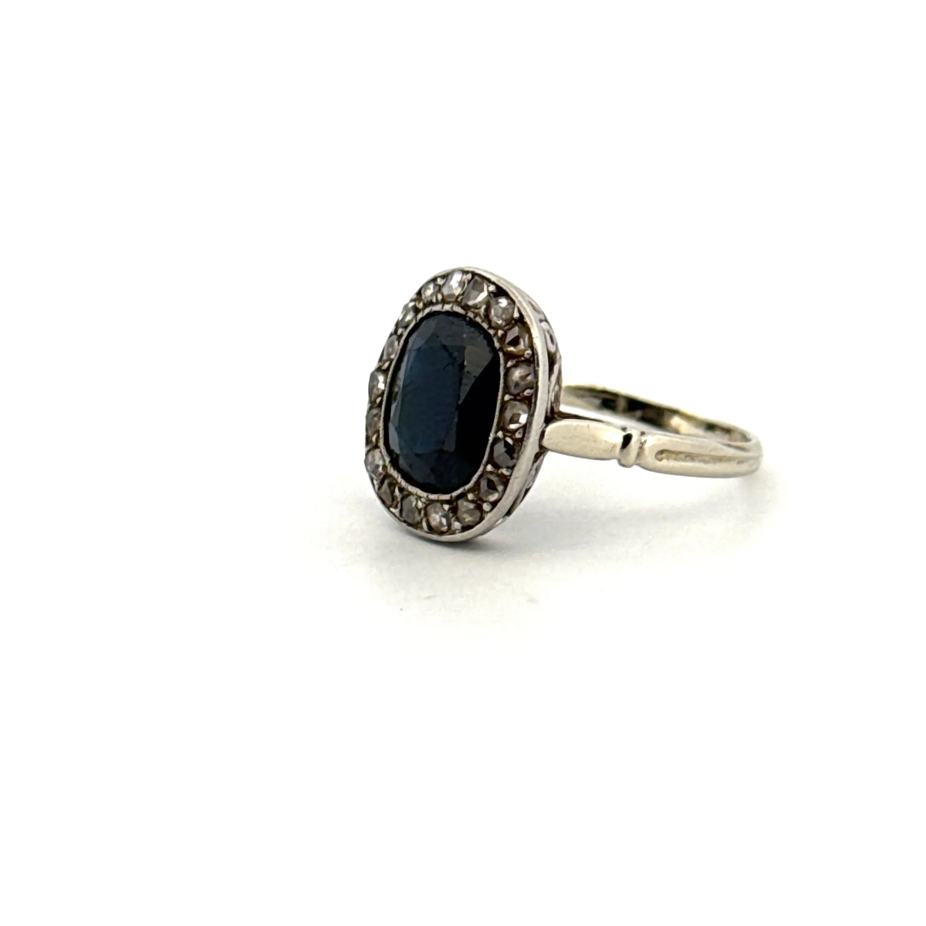 Bague Ancienne or blanc diamants et saphir sold by 58 Facettes product image thumbnail 3