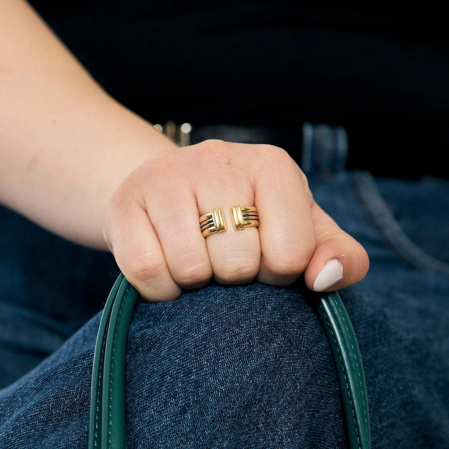 Bague ouverte or jaune et gris sold by 58 Facettes product image thumbnail 2