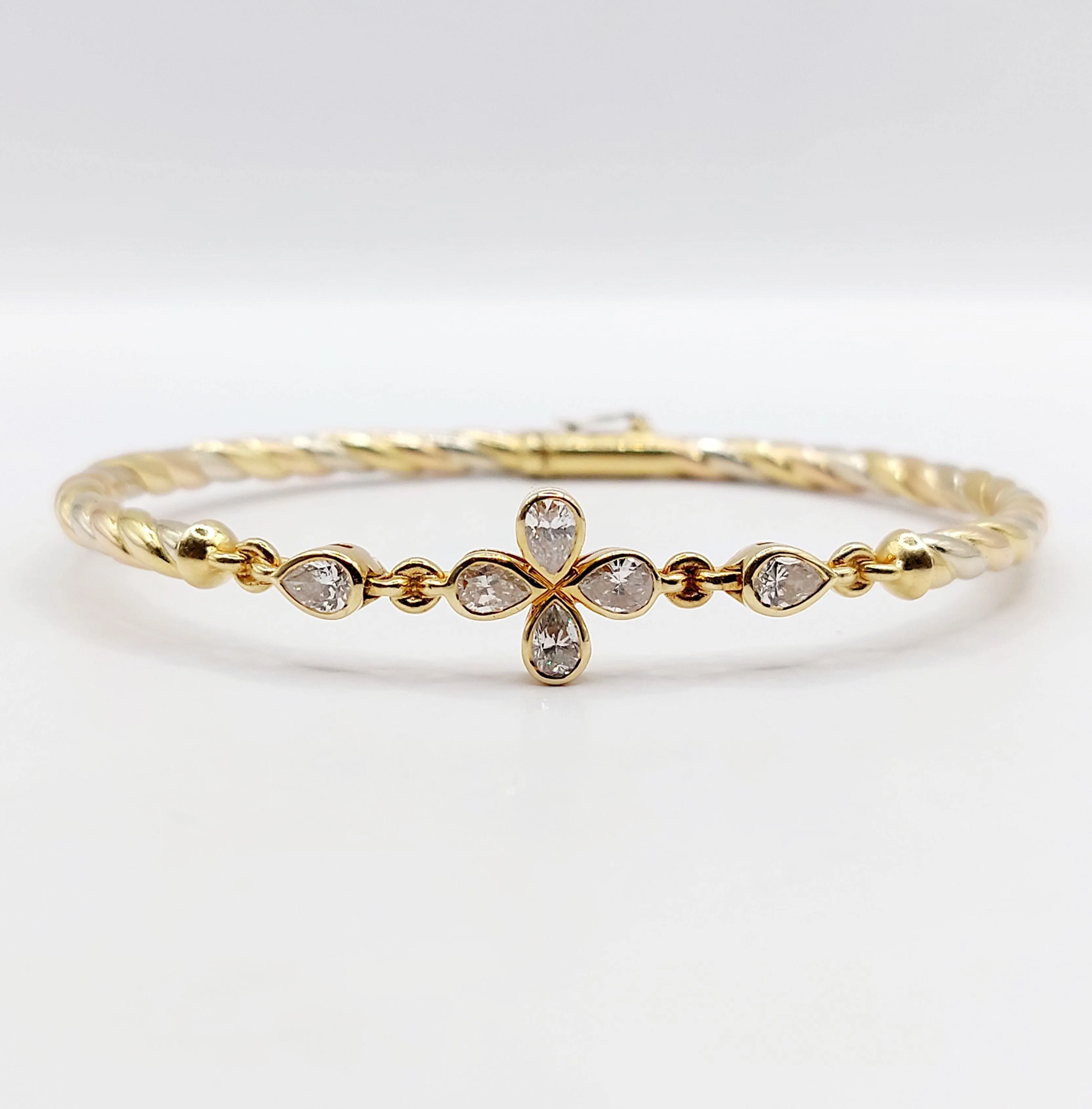 Bracelet art déco trois or jaune torsadé et diamants sold by 58 Facettes product image thumbnail 5