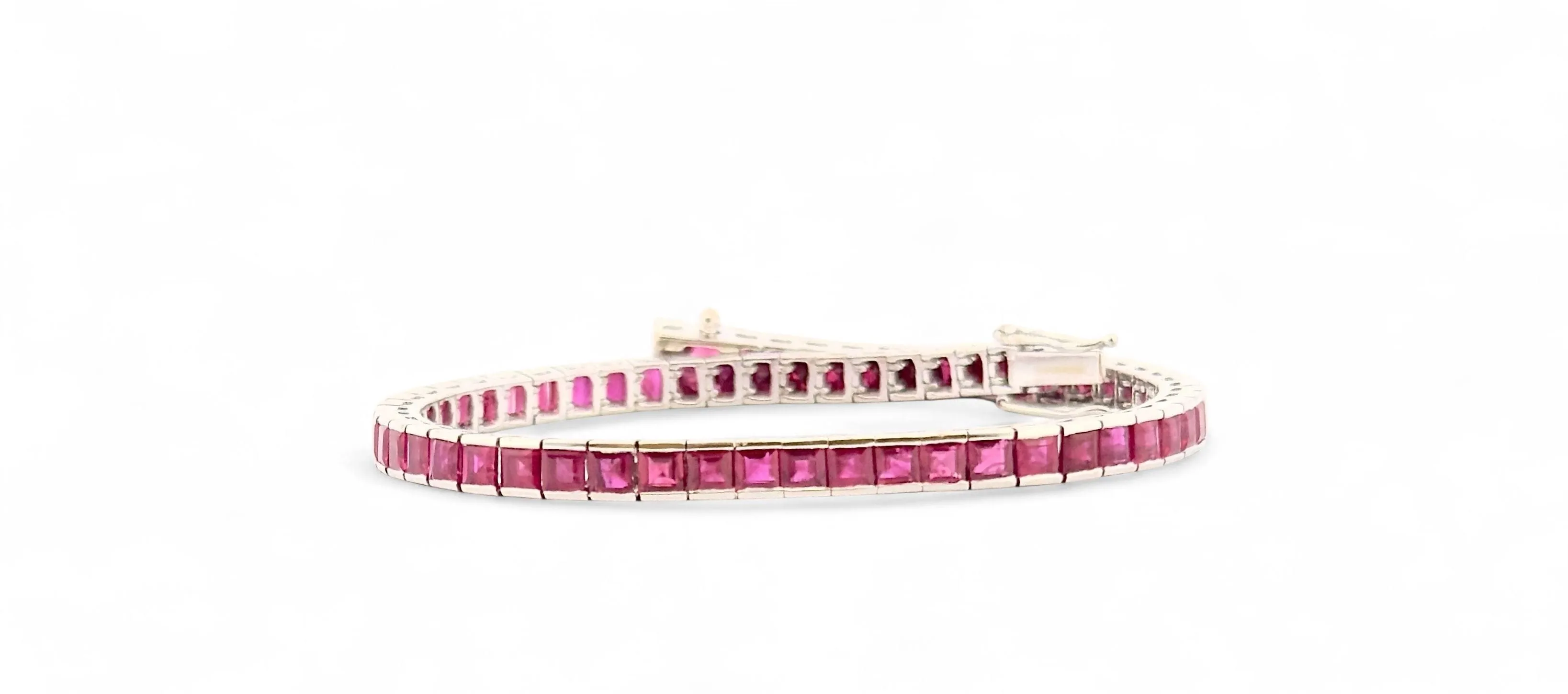 Bracelet tennis en or blanc 18 carats et rubis sold by 58 Facettes product image thumbnail 3