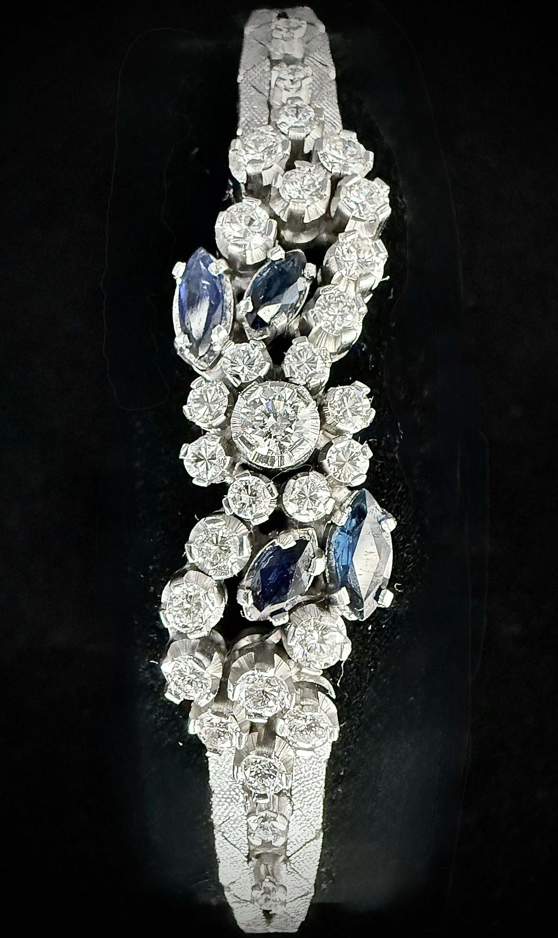 Bracelet maille en écailles serti de brillants et saphirs sold by 58 Facettes product image thumbnail 3