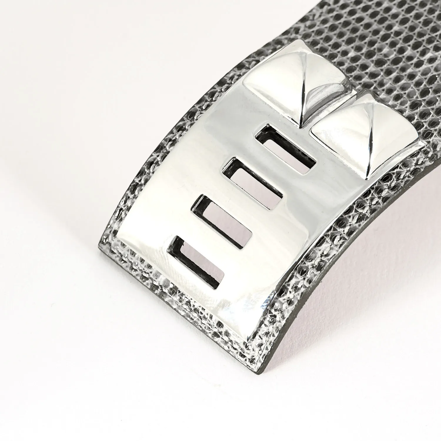 HERMES - Medor - Bracelet manchette en cuir et métal argenté sold by 58 Facettes product image thumbnail 4