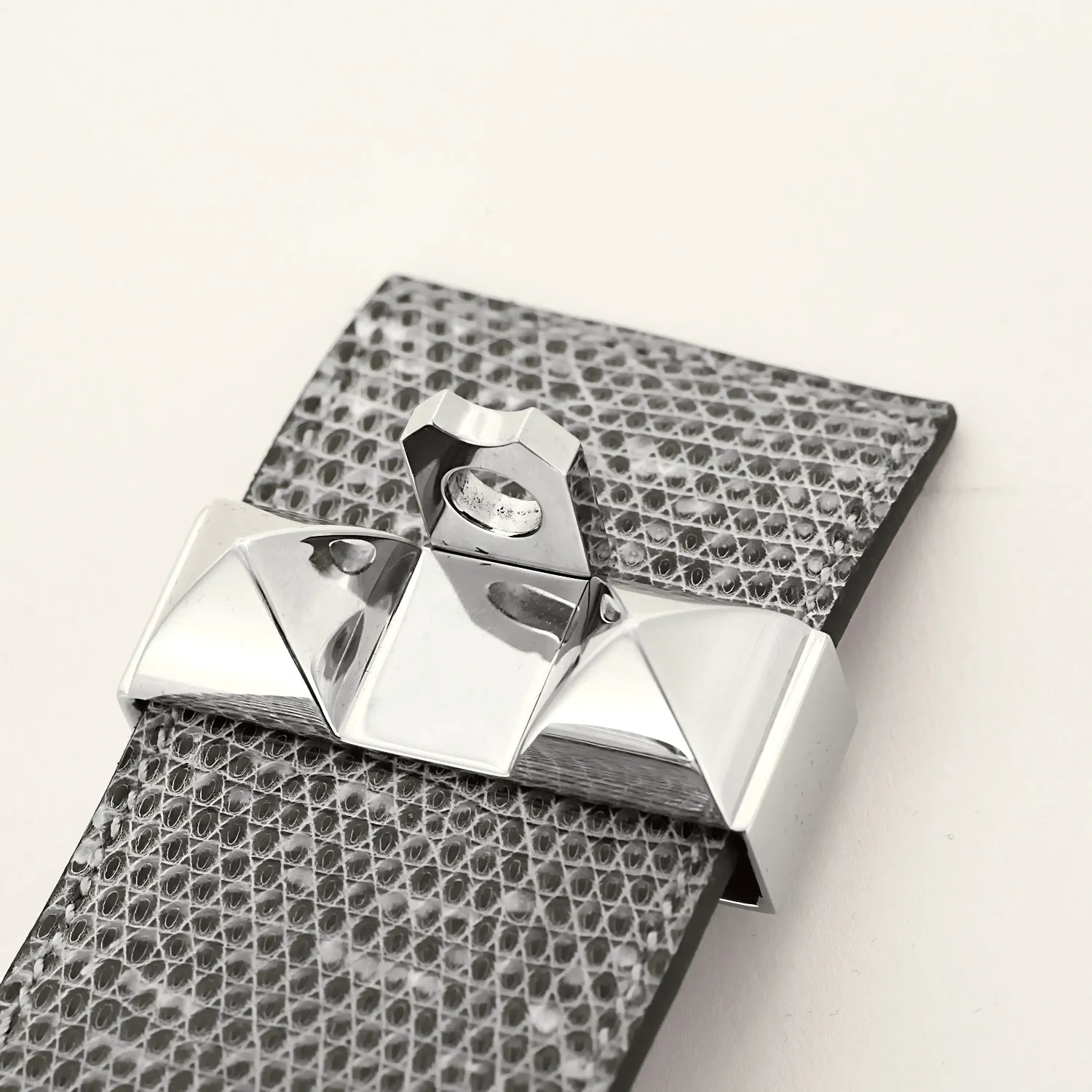 HERMES - Medor - Bracelet manchette en cuir et métal argenté sold by 58 Facettes product image thumbnail 5