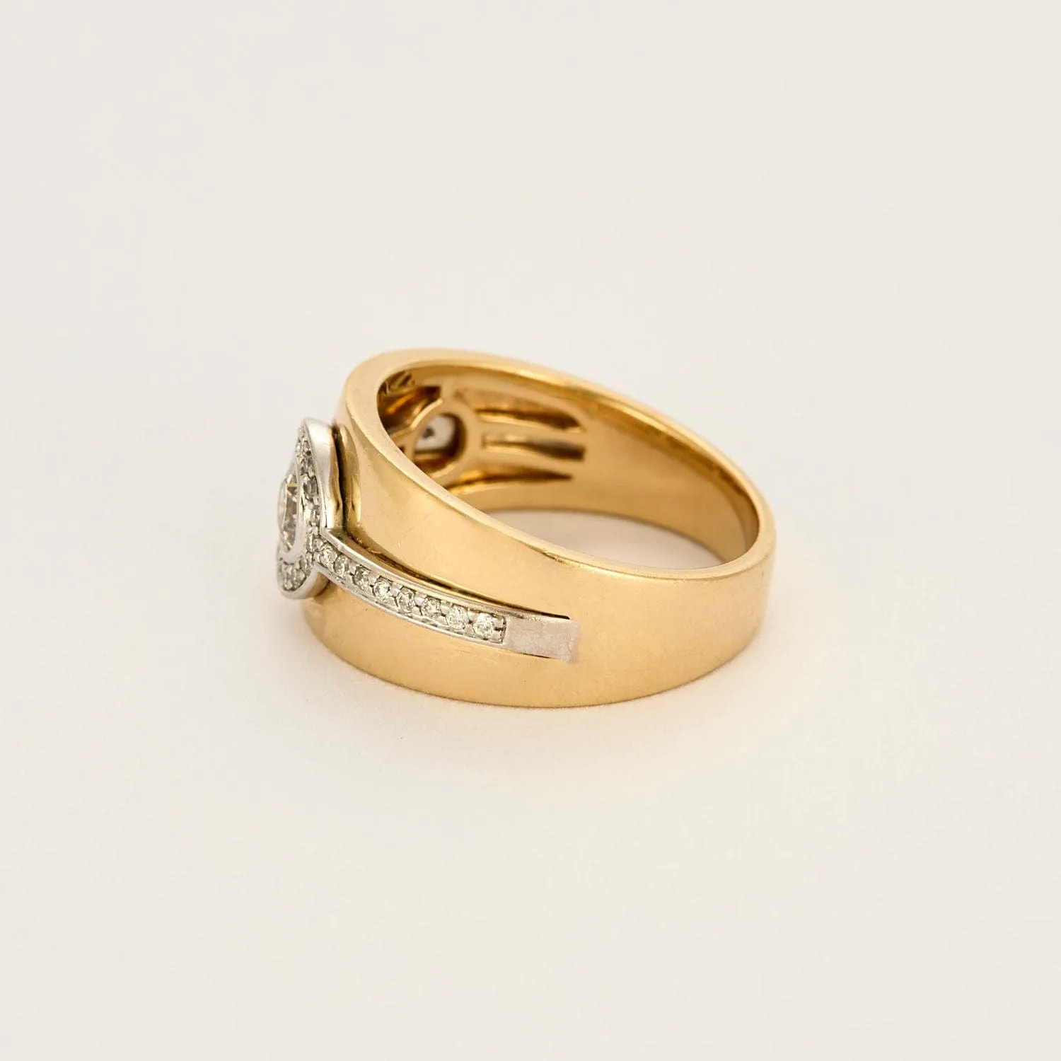 Bague bandeau en or jaune et diamants sold by 58 Facettes product image thumbnail 4