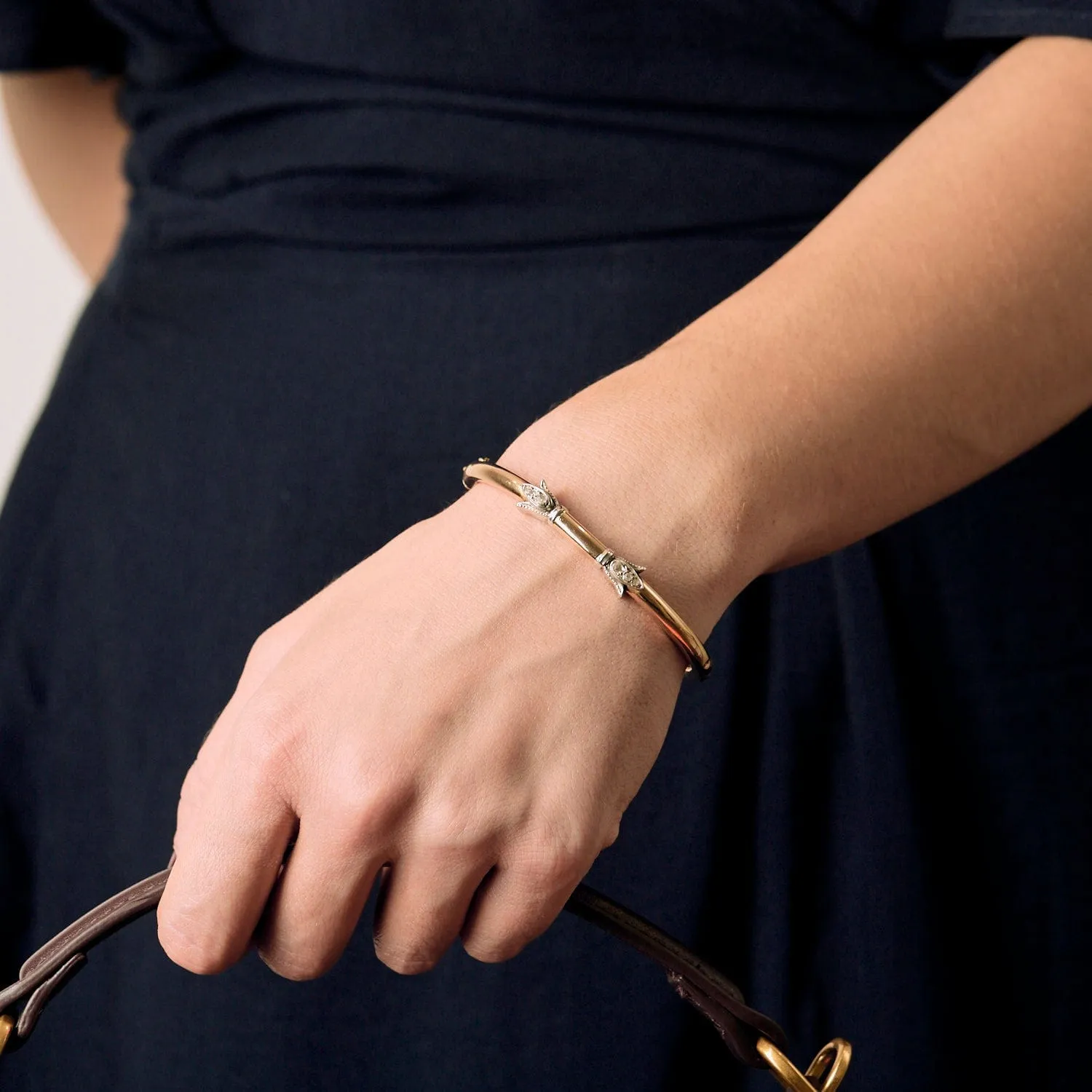 Bracelet jonc en or rose et argent et roses diamantés sold by 58 Facettes product image thumbnail 2