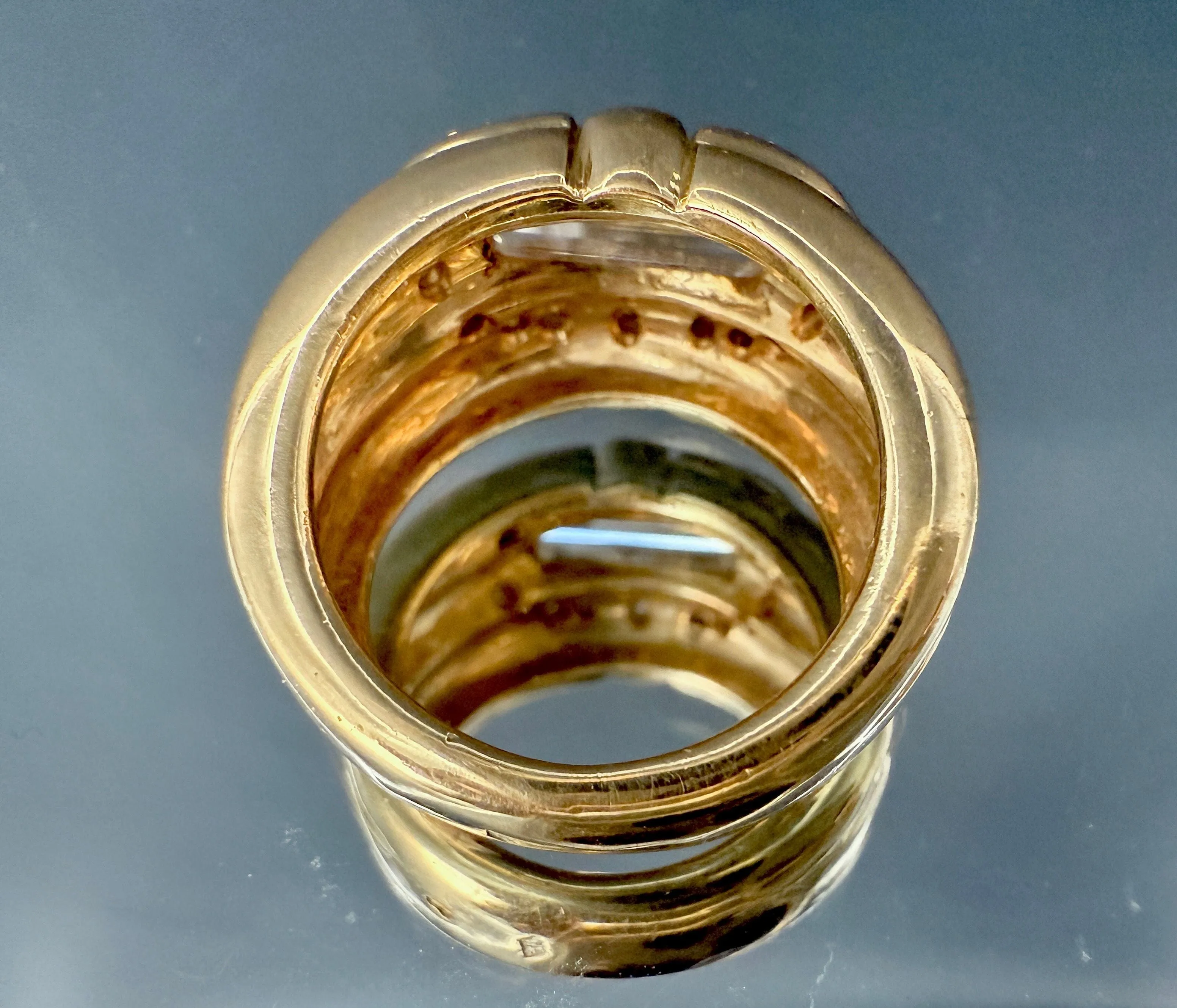 Bague en or jaune 18 carats avec diamant baguette 1 ct et diamants sold by 58 Facettes product image thumbnail 5