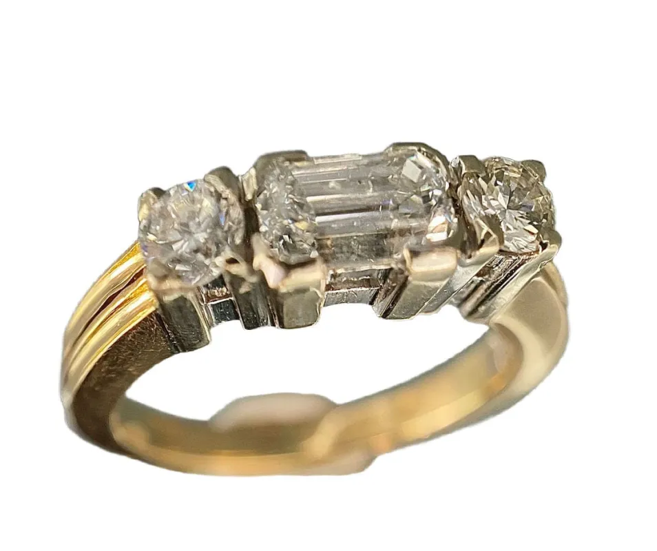 Bague en or blanc et jaune 18 carats avec diamants made by 58 Facettes