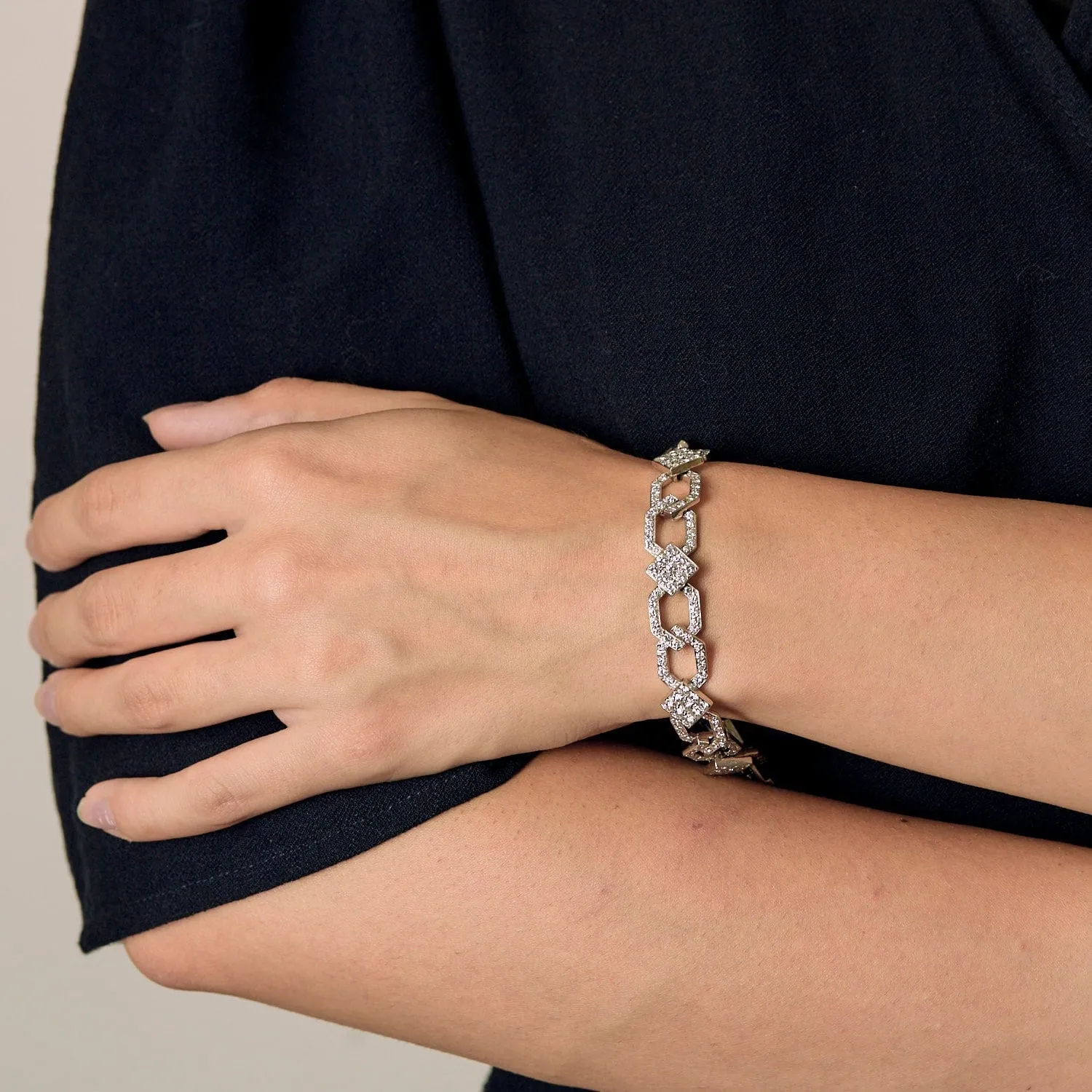 M.Gérard - Bracelet en or blanc et diamants de style art déco sold by 58 Facettes product image thumbnail 2