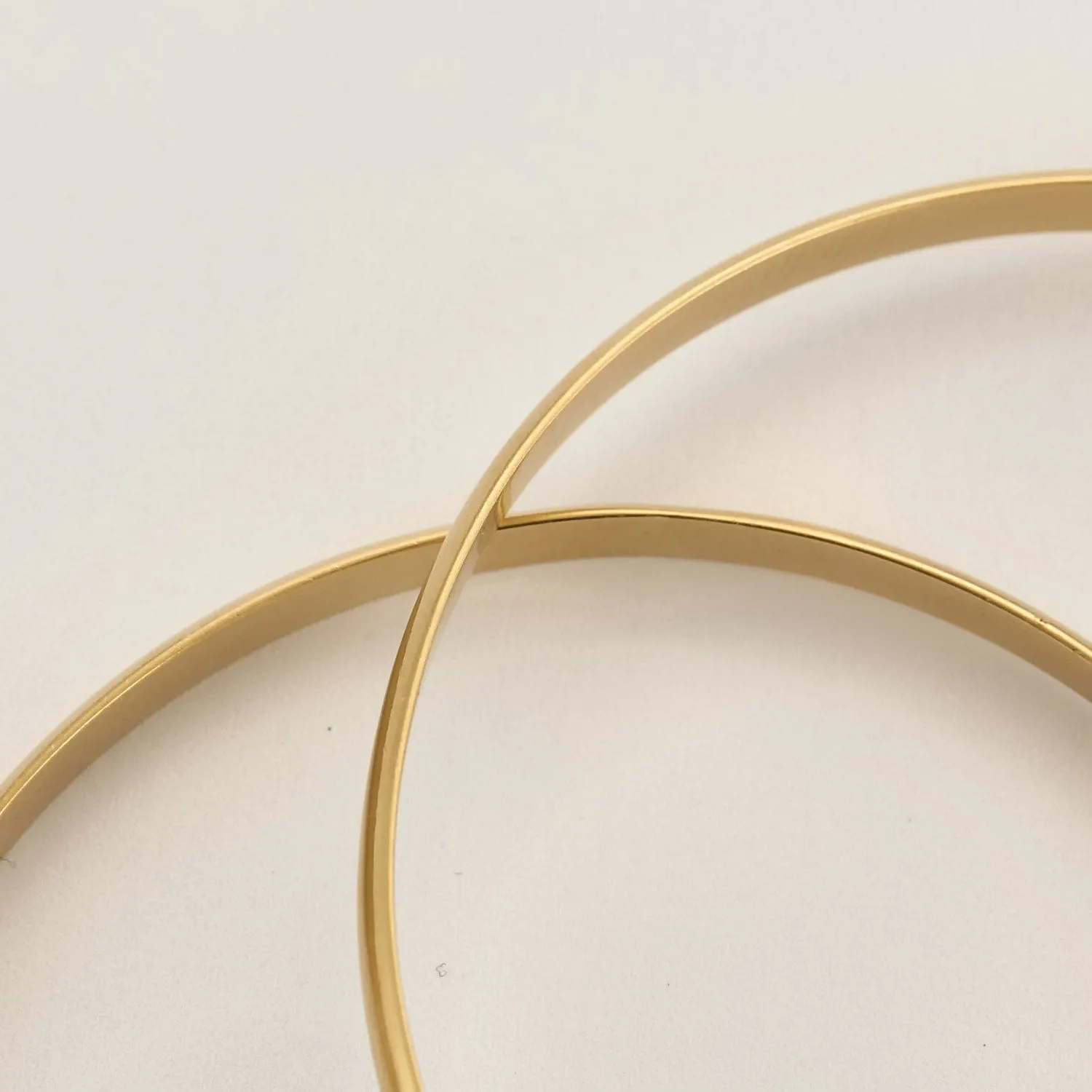 Deux bracelets jonc en or jaune sold by 58 Facettes product image thumbnail 4