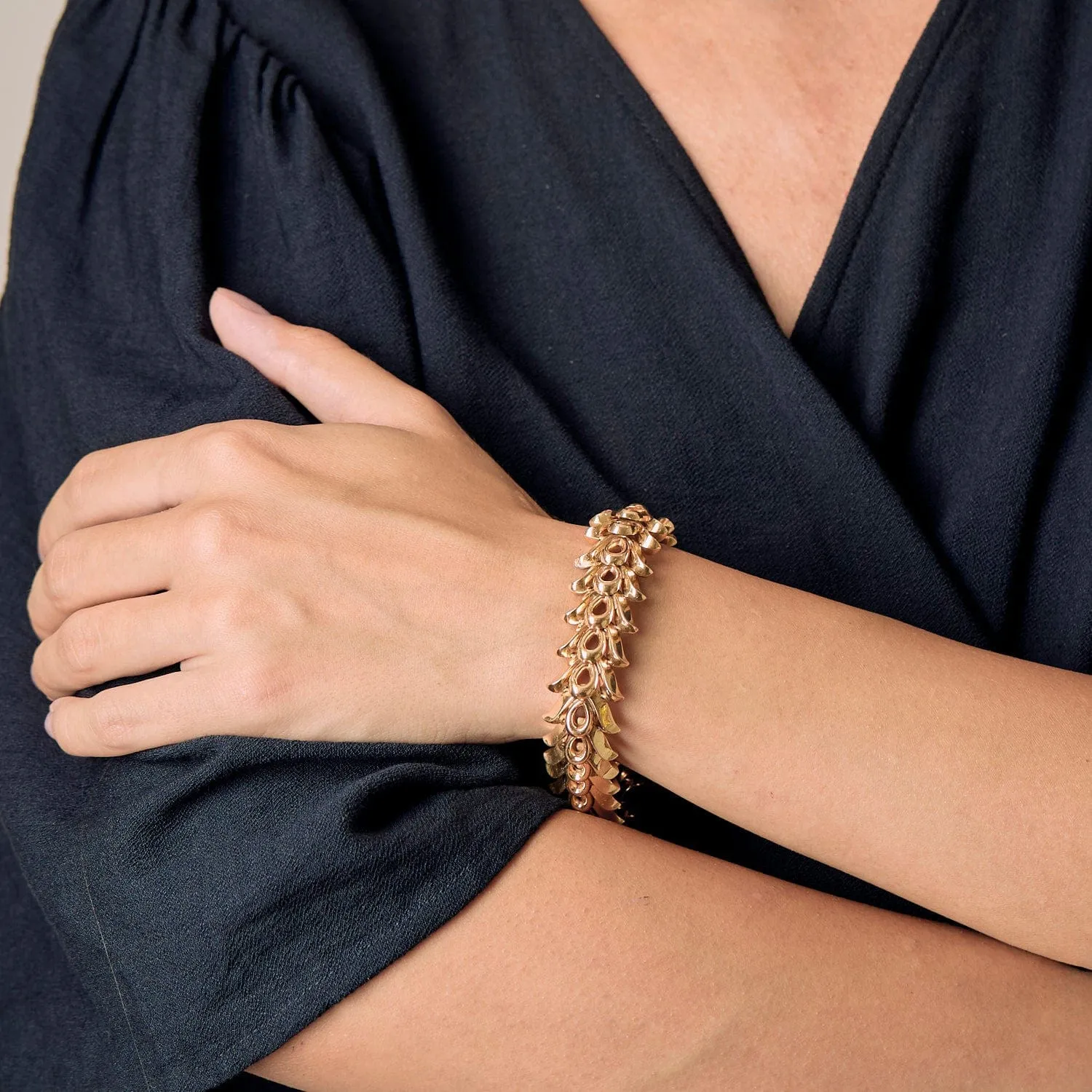 Bracelet en or jaune ajouré à maille fantaisie sold by 58 Facettes product image thumbnail 2