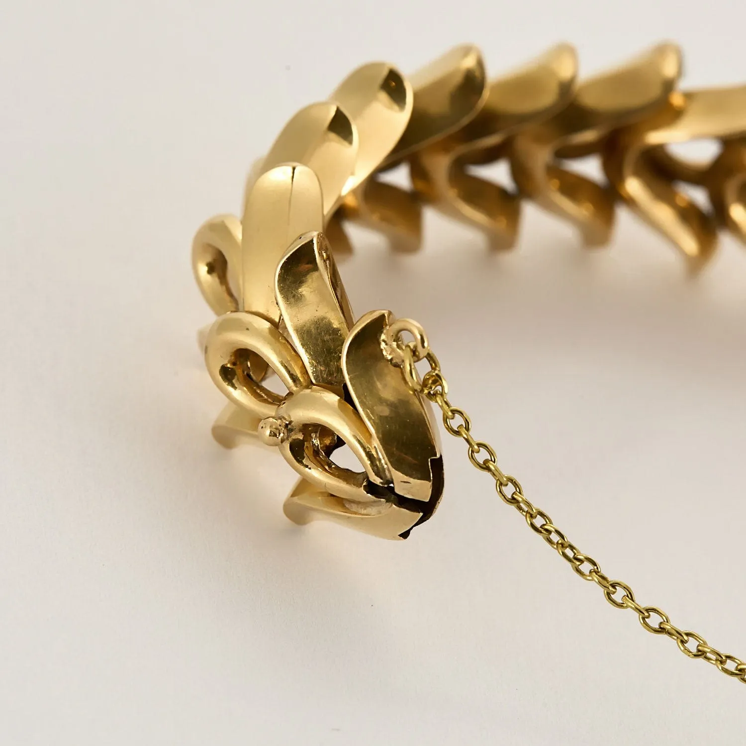 Bracelet en or jaune ajouré à maille fantaisie sold by 58 Facettes product image thumbnail 4