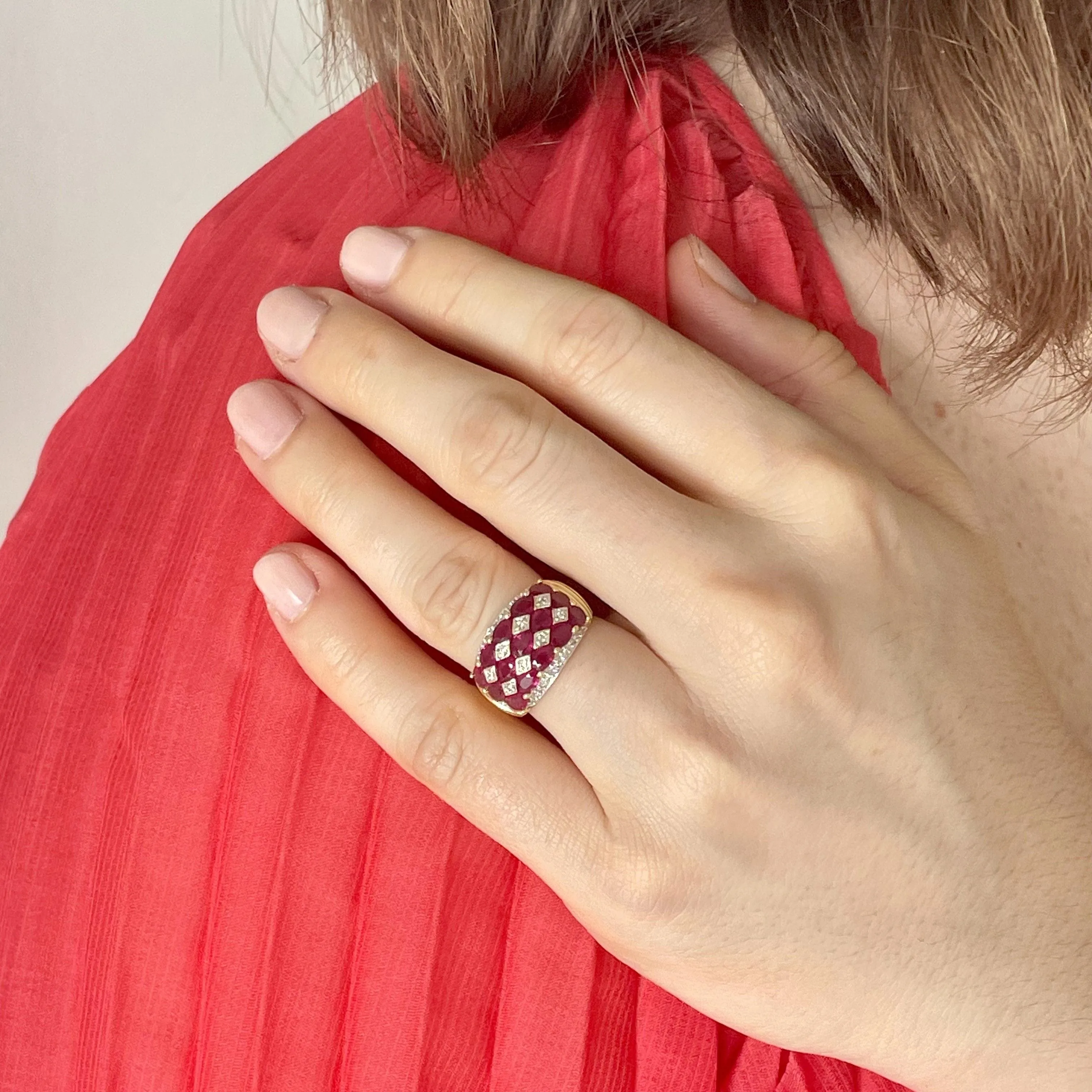 Bague bandeau pavée rubis et diamants en or jaune sold by 58 Facettes product image thumbnail 2