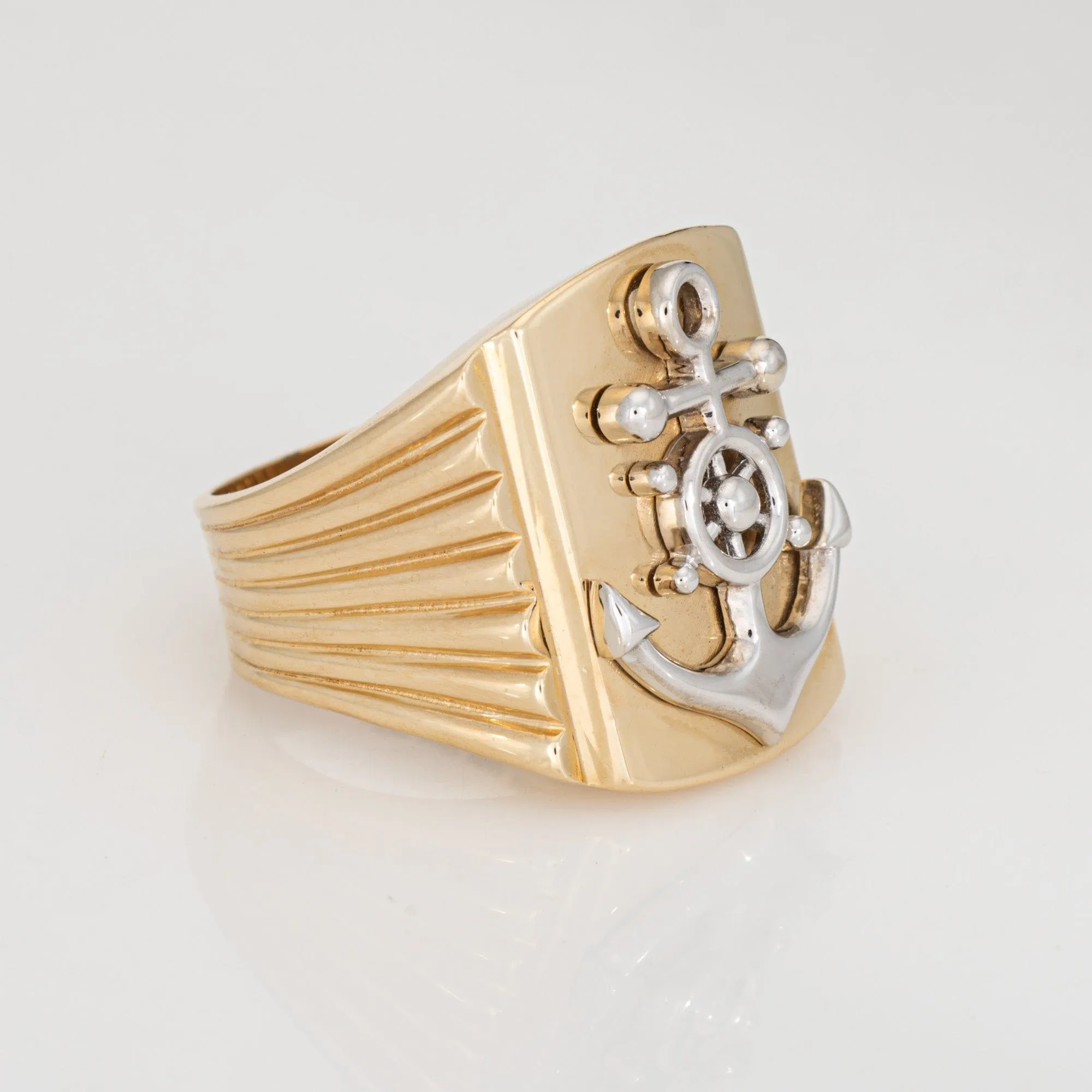 Bague ancre vintage en or jaune pour homme sold by 58 Facettes product image thumbnail 4