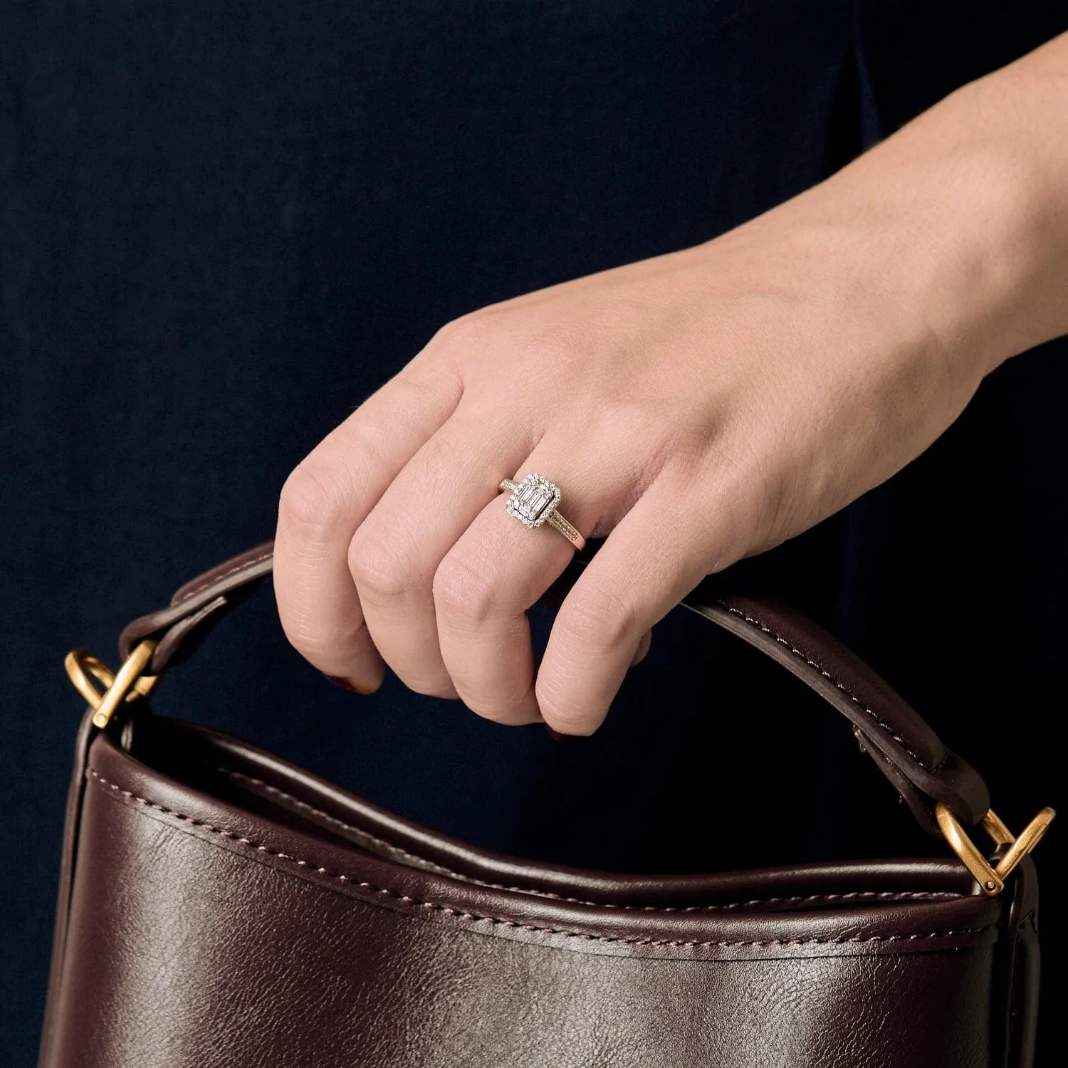 Bague solitaire en or blanc et diamants sold by 58 Facettes product image thumbnail 2