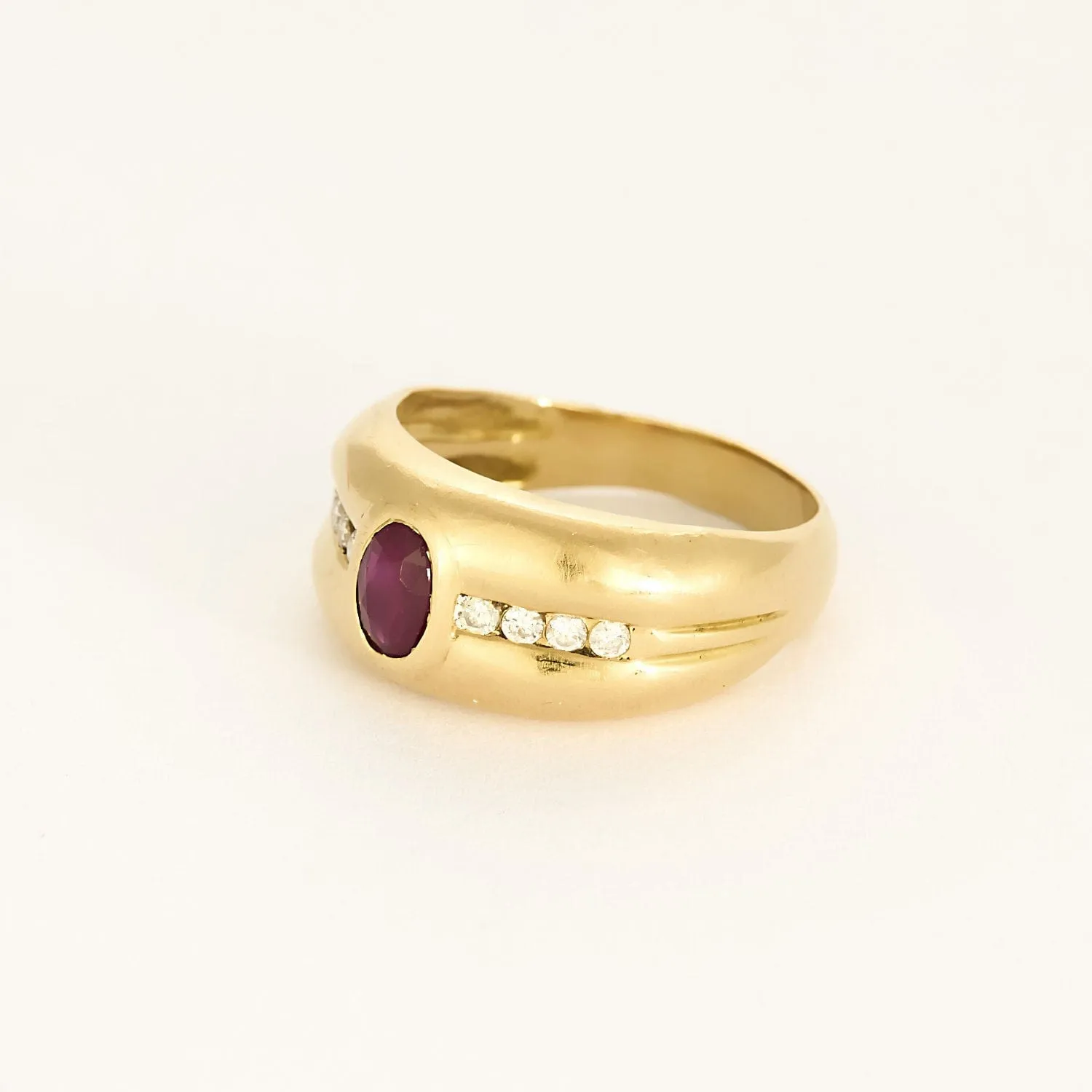 Bague bandeau en or jaune, rubis et diamants sold by 58 Facettes product image thumbnail 3