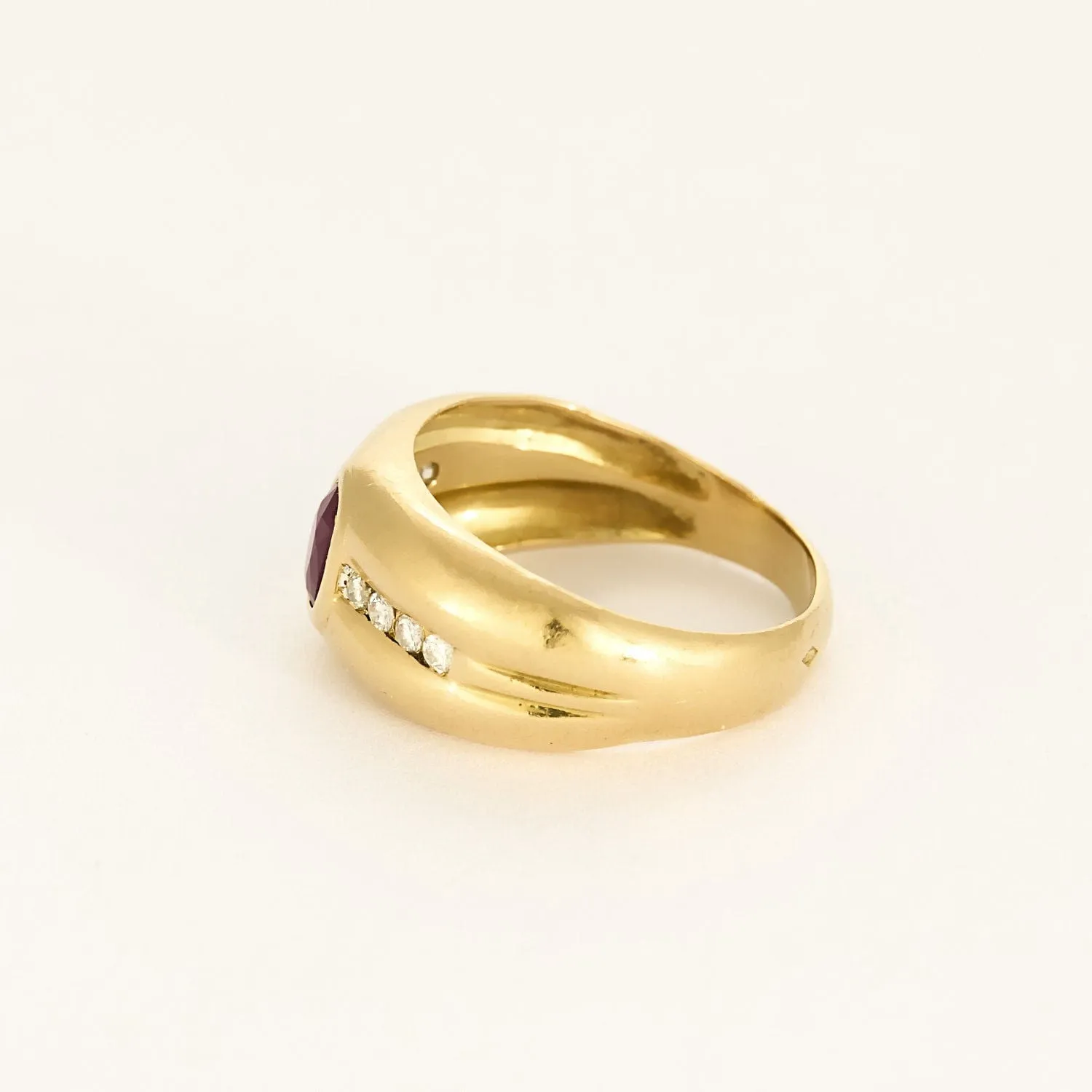 Bague bandeau en or jaune, rubis et diamants sold by 58 Facettes product image thumbnail 4