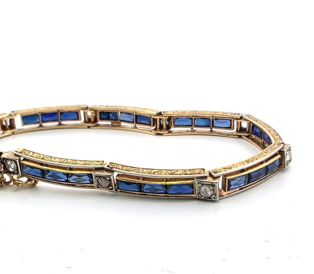 Bracelet en or jaune avec diamants et saphirs sold by 58 Facettes product image thumbnail 5