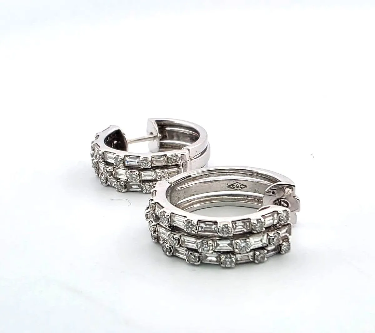 Boucles d'oreilles en or blanc avec diamants sold by 58 Facettes