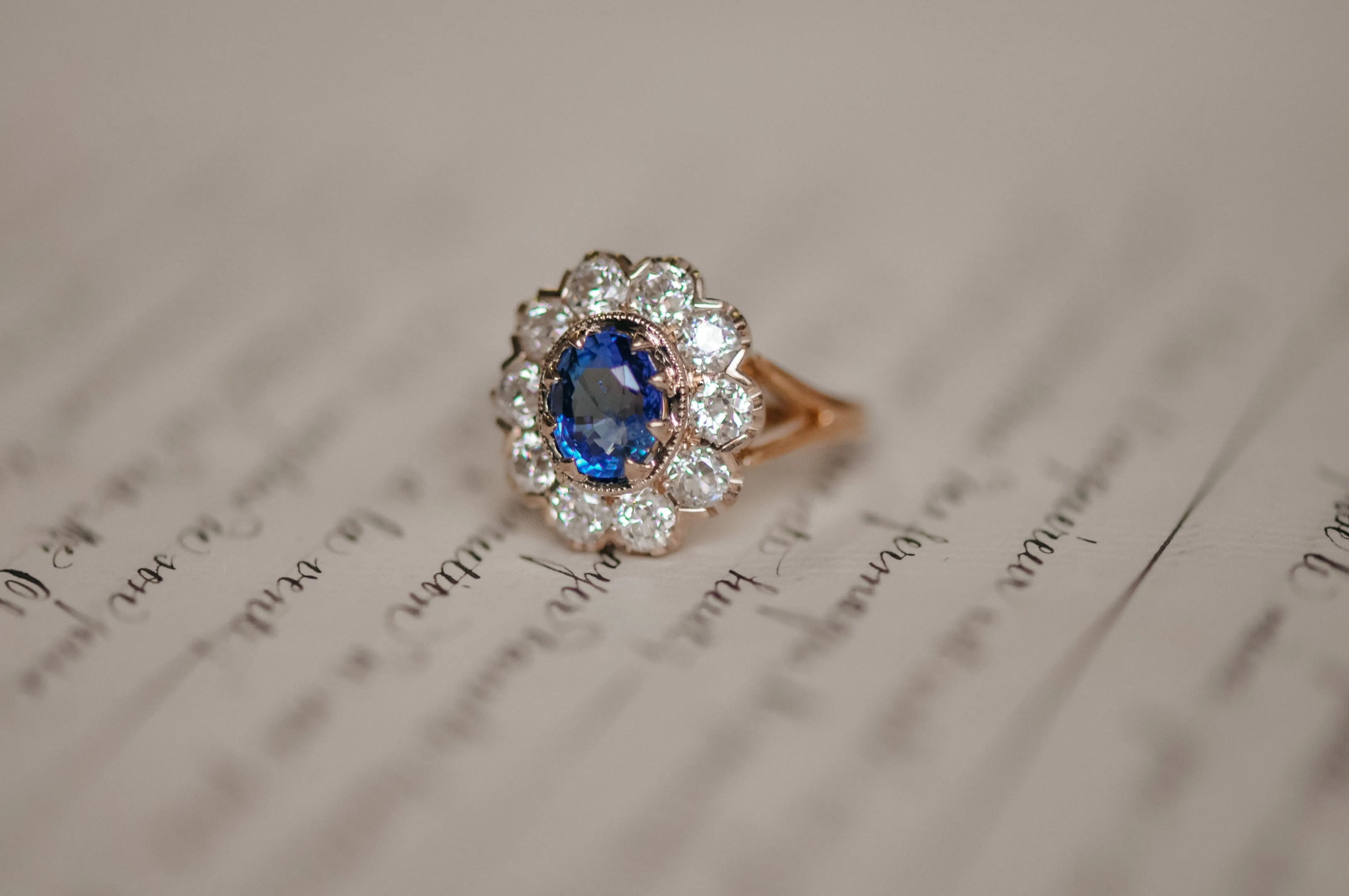 Antique gold, blue sapphire and old mine diamond ring sold by 58 Facettes product image thumbnail 4