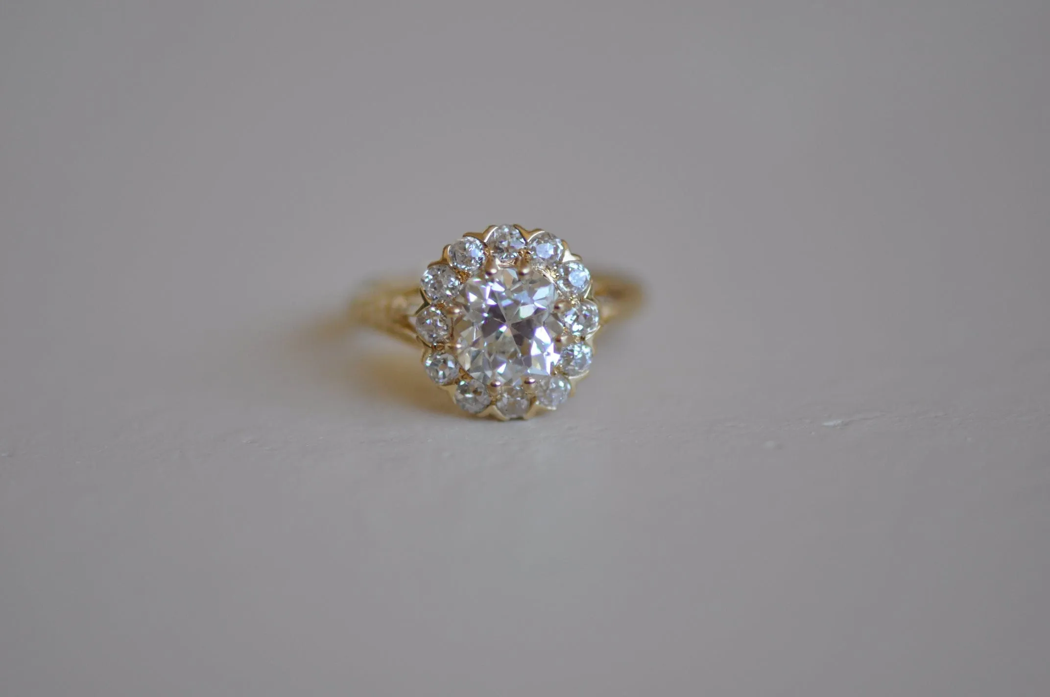 Antique yellow gold diamond ring sold by 58 Facettes product image thumbnail 4